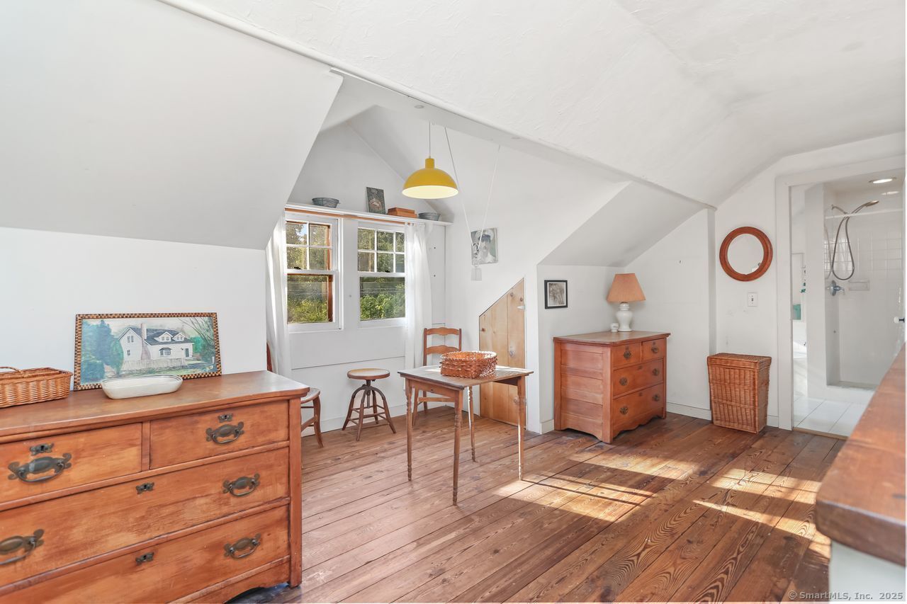 Westport, Connecticut, 06880, United States, 4 Bedrooms Bedrooms, ,3 BathroomsBathrooms,Residential,For Sale,1938739