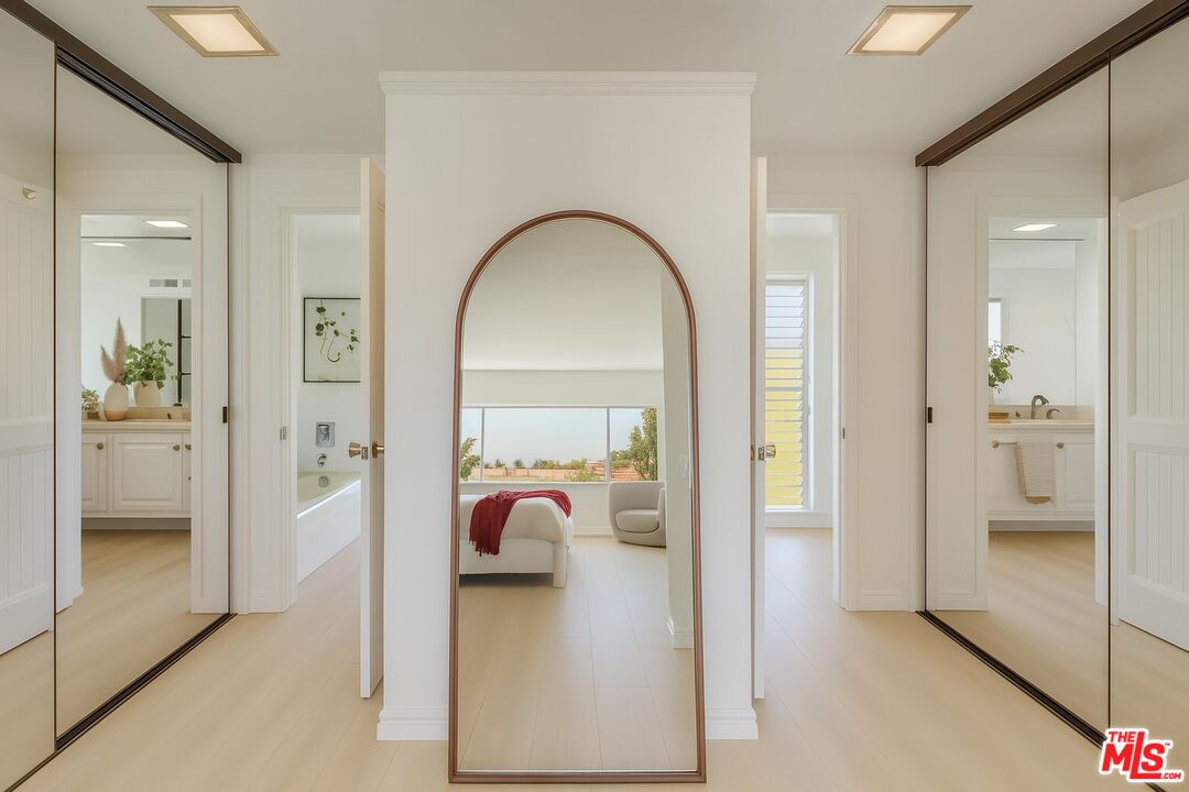 Los Angeles, California, 90027, United States, 4 Bedrooms Bedrooms, ,4 BathroomsBathrooms,Residential,For Sale,1918176