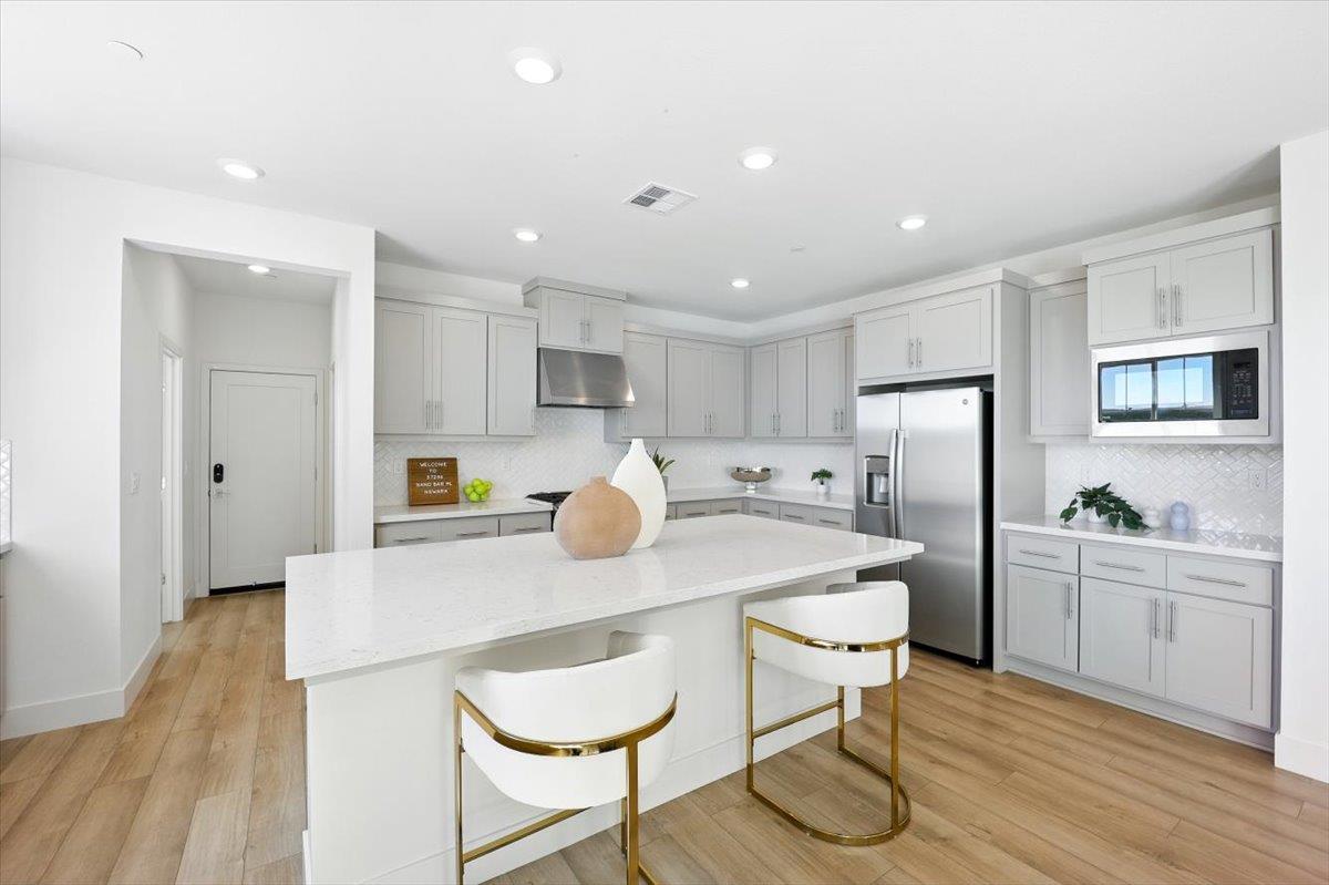 Newark, California, 94560, United States, 4 Bedrooms Bedrooms, ,4 BathroomsBathrooms,Residential,For Sale,1926207