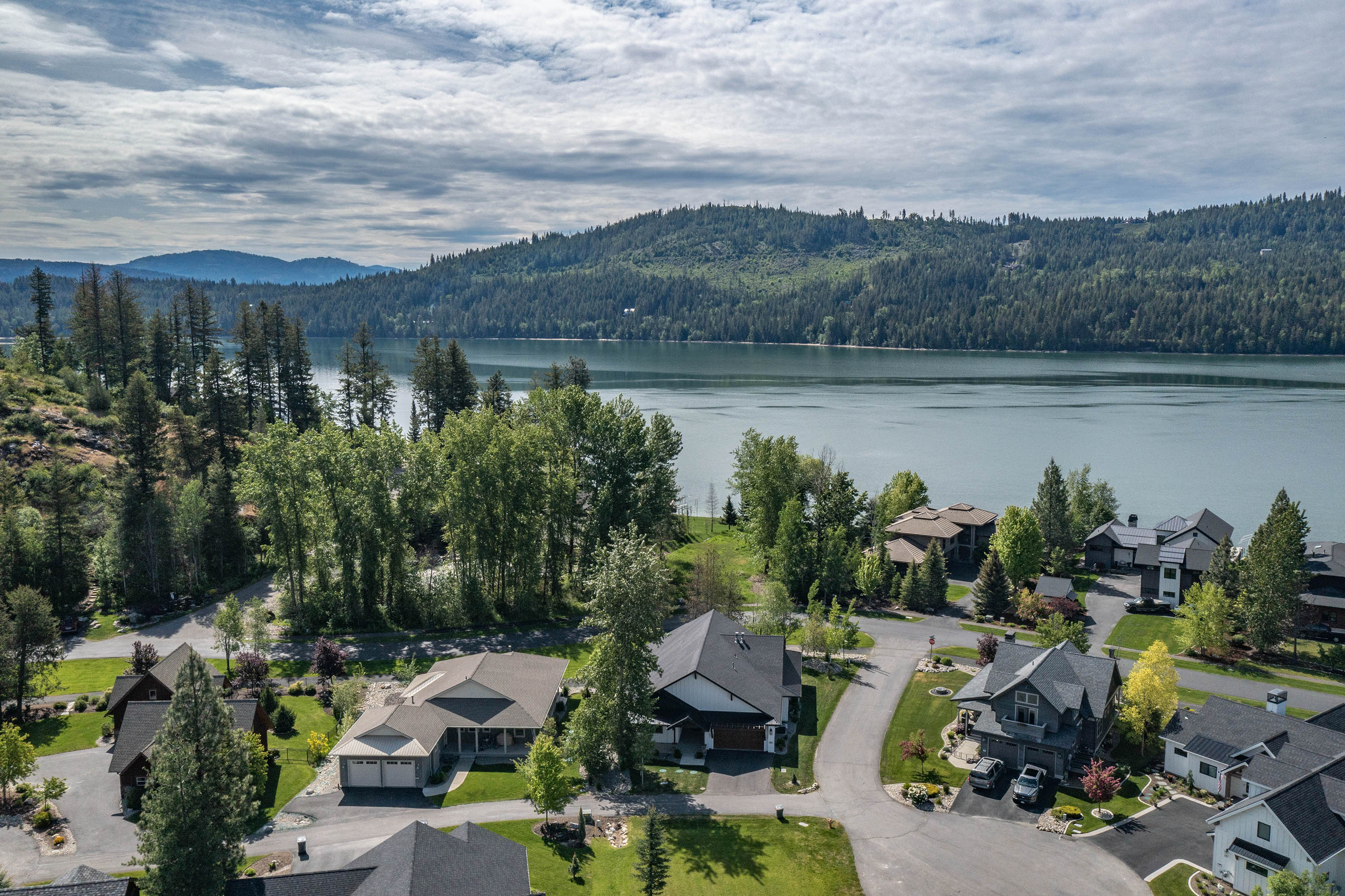 Dover, Idaho, 83825, United States, 3 Bedrooms Bedrooms, ,2 BathroomsBathrooms,Residential,For Sale,2032287