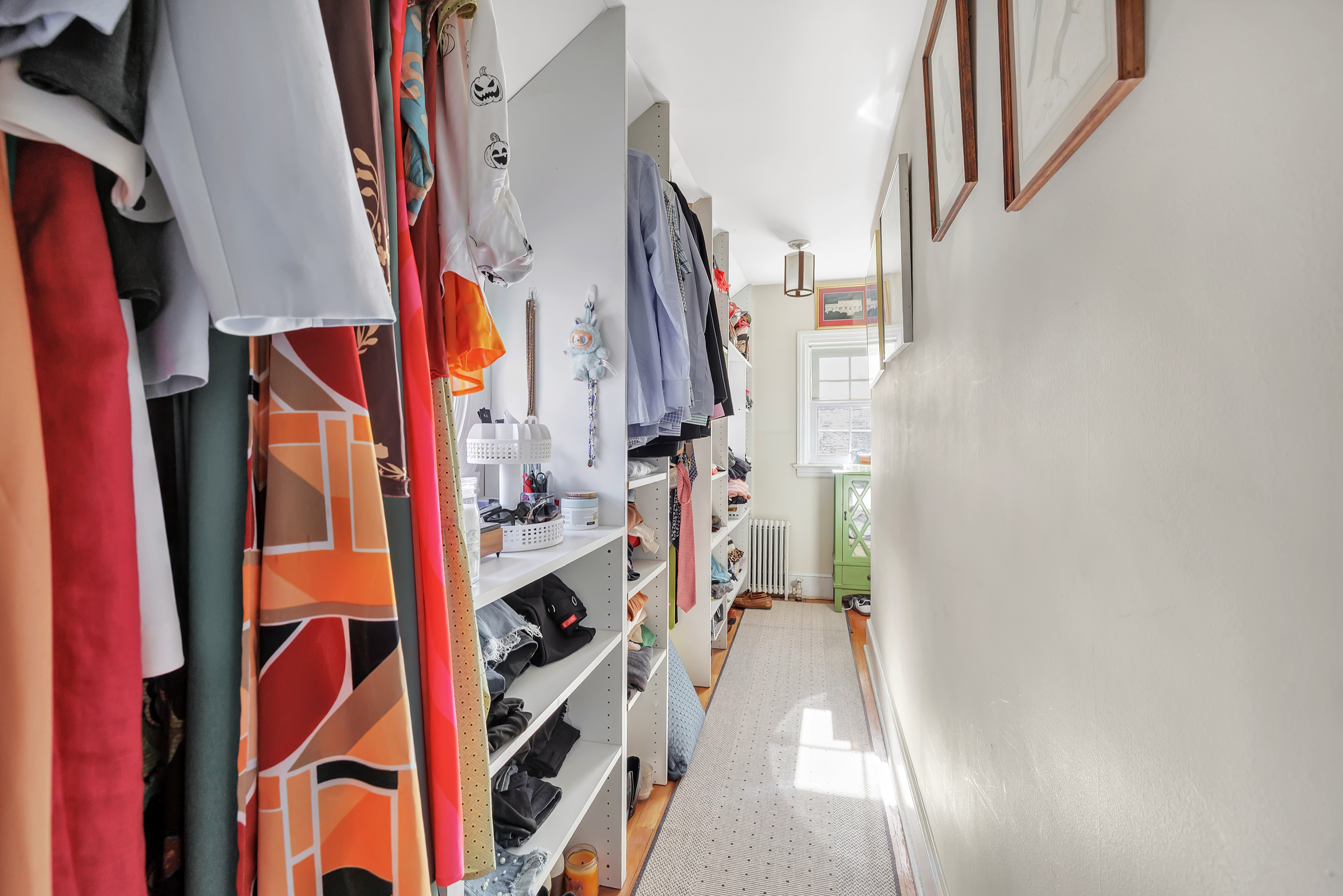 Stratford, Connecticut, 06614, United States, 4 Bedrooms Bedrooms, ,4 BathroomsBathrooms,Residential,For Sale,1996522