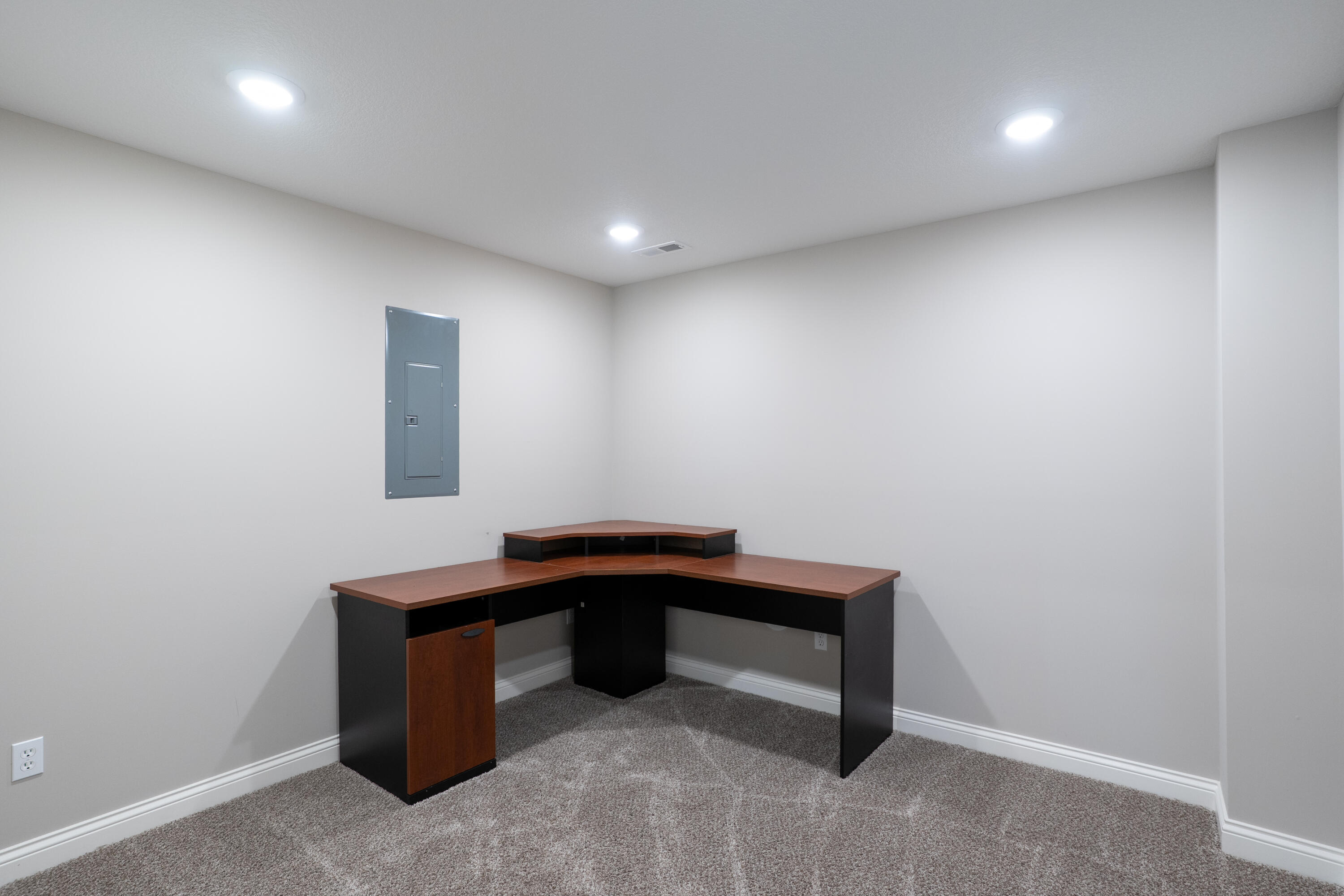 COLUMBIA, Missouri, 65203, United States, 5 Bedrooms Bedrooms, ,3 BathroomsBathrooms,Residential,For Sale,1976271