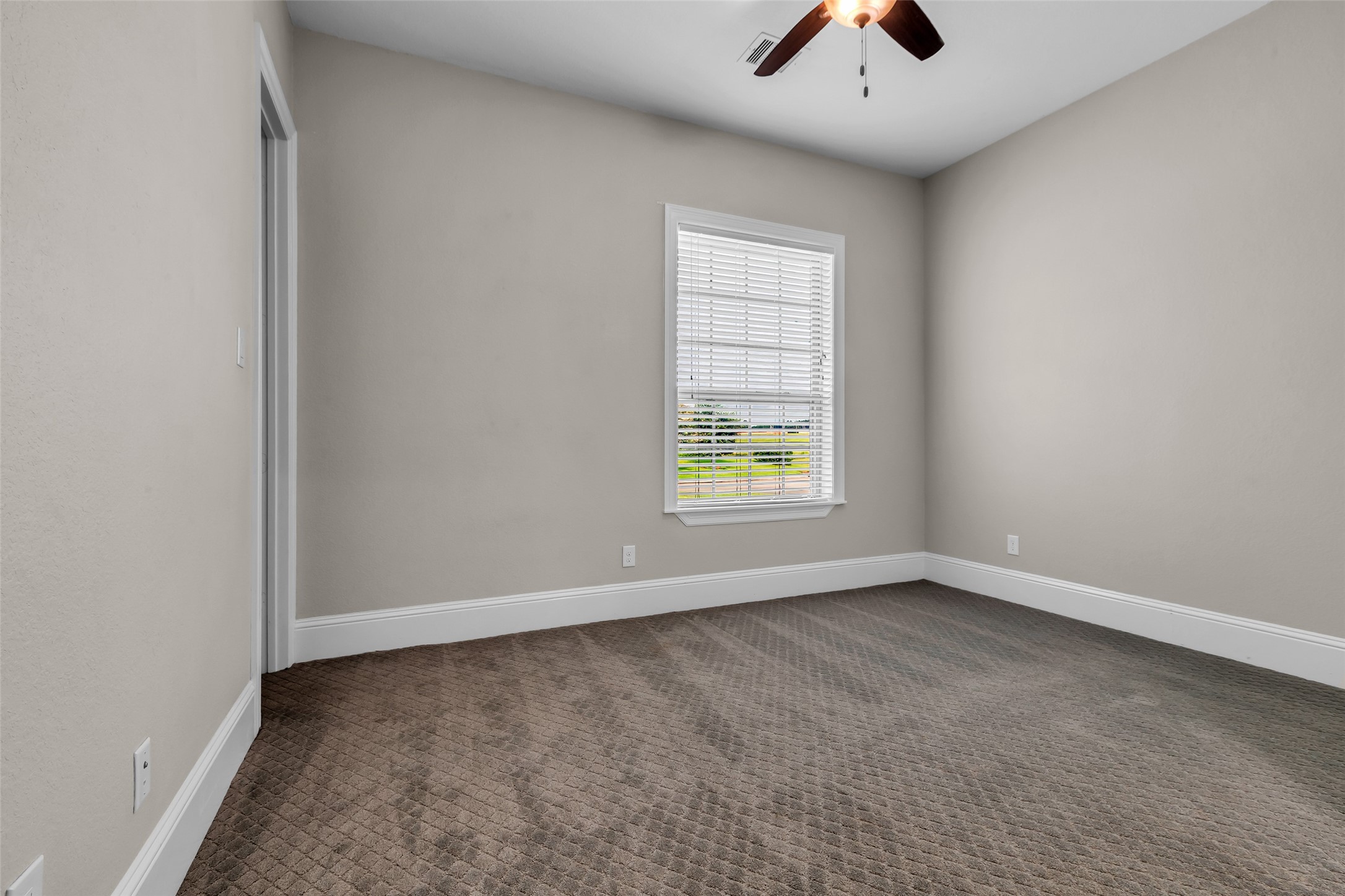 Montgomery, Texas, 77356, United States, 4 Bedrooms Bedrooms, ,4 BathroomsBathrooms,Residential,For Sale,1911763