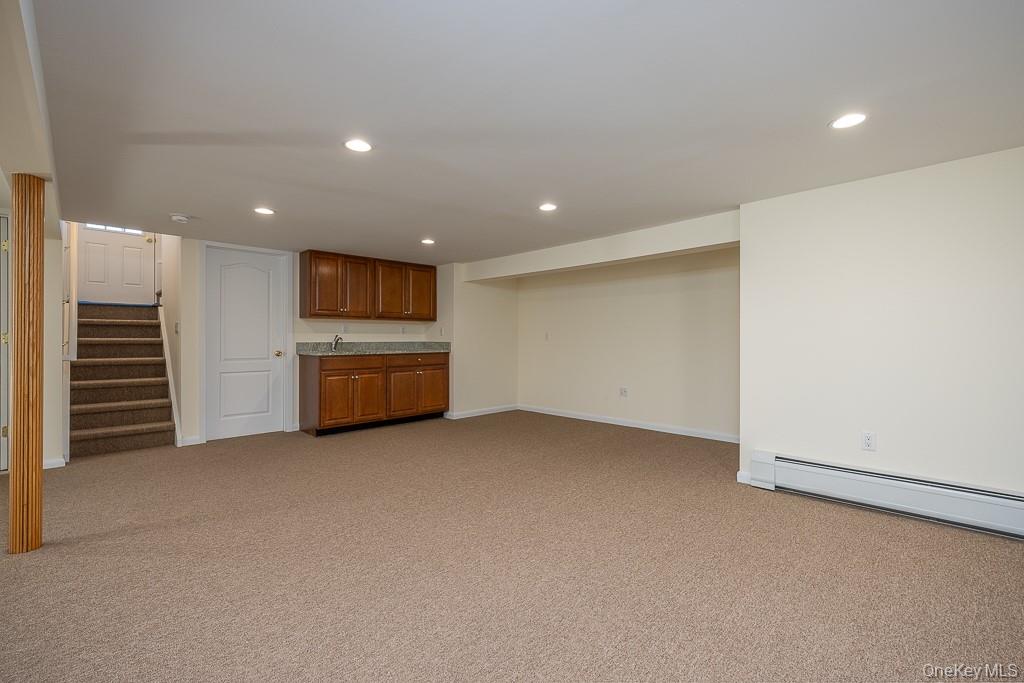 Haverstraw, New York, 10927, United States, 4 Bedrooms Bedrooms, ,2 BathroomsBathrooms,Residential,For Sale,2001244