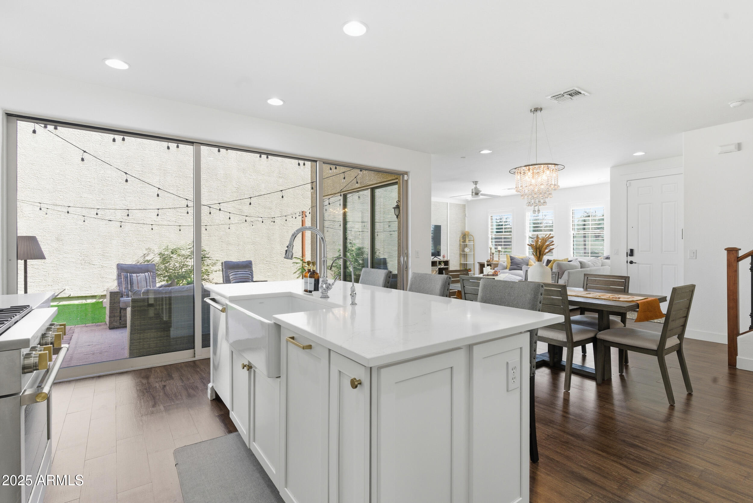 Gilbert, Arizona, 85297, United States, 3 Bedrooms Bedrooms, ,3 BathroomsBathrooms,Residential,For Sale,1991176