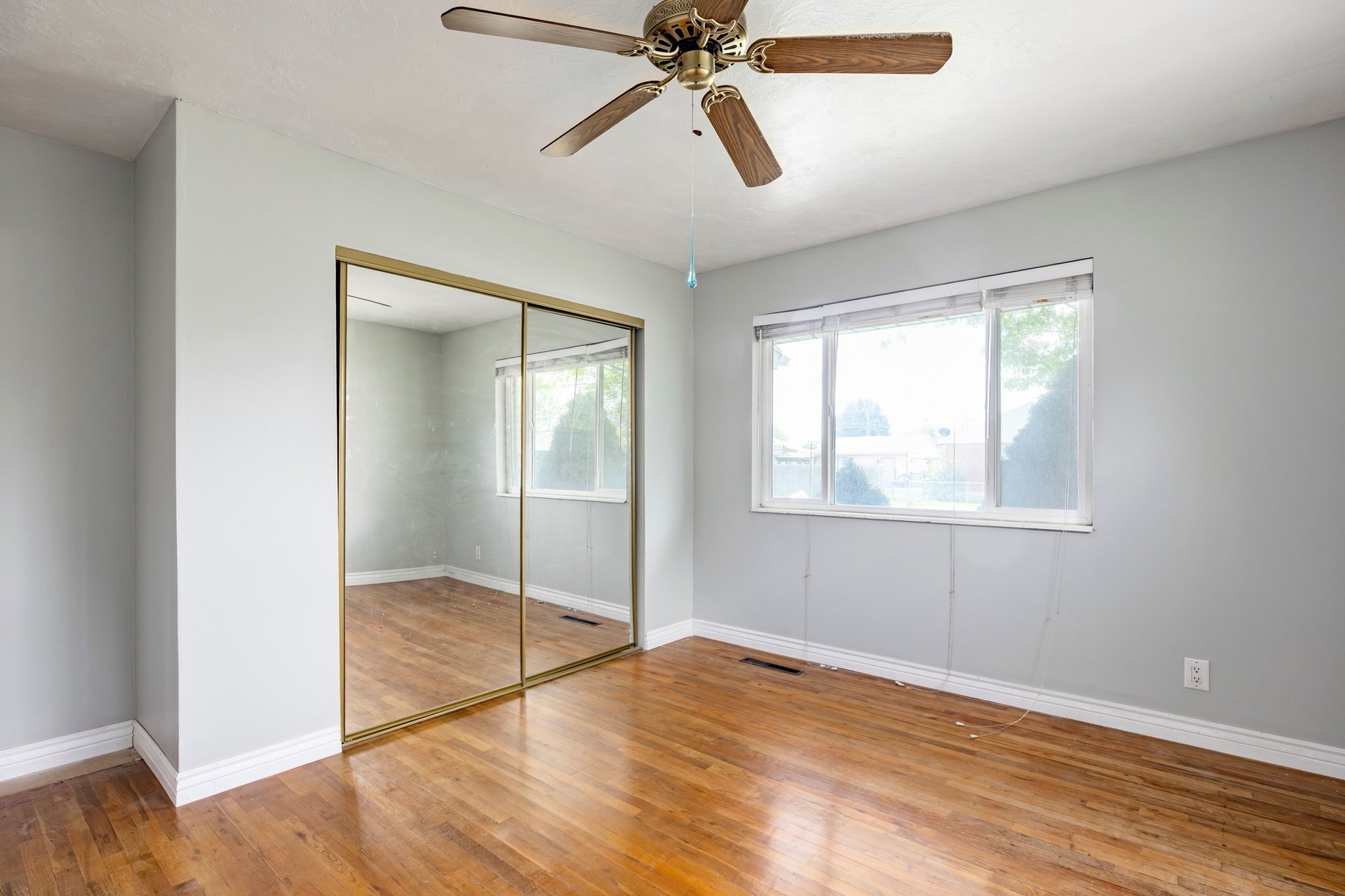  Charming Home with Detached Garage - 物件實景