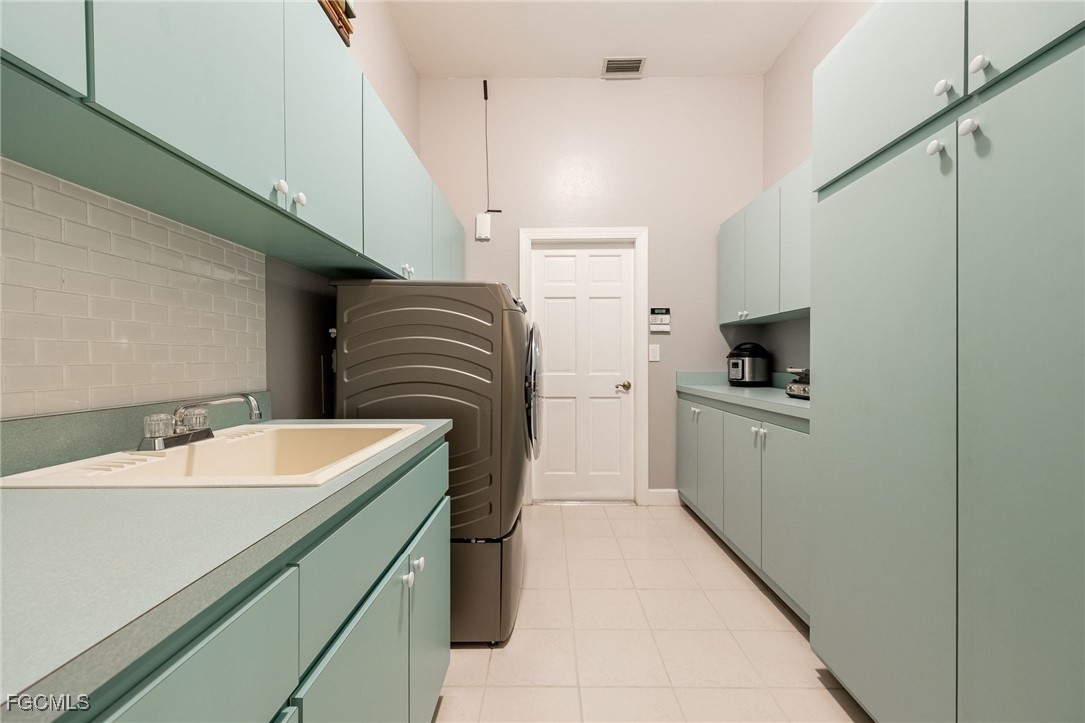 Cape Coral, Florida, 33914, United States, 4 Bedrooms Bedrooms, ,3 BathroomsBathrooms,Residential,For Sale,1974993