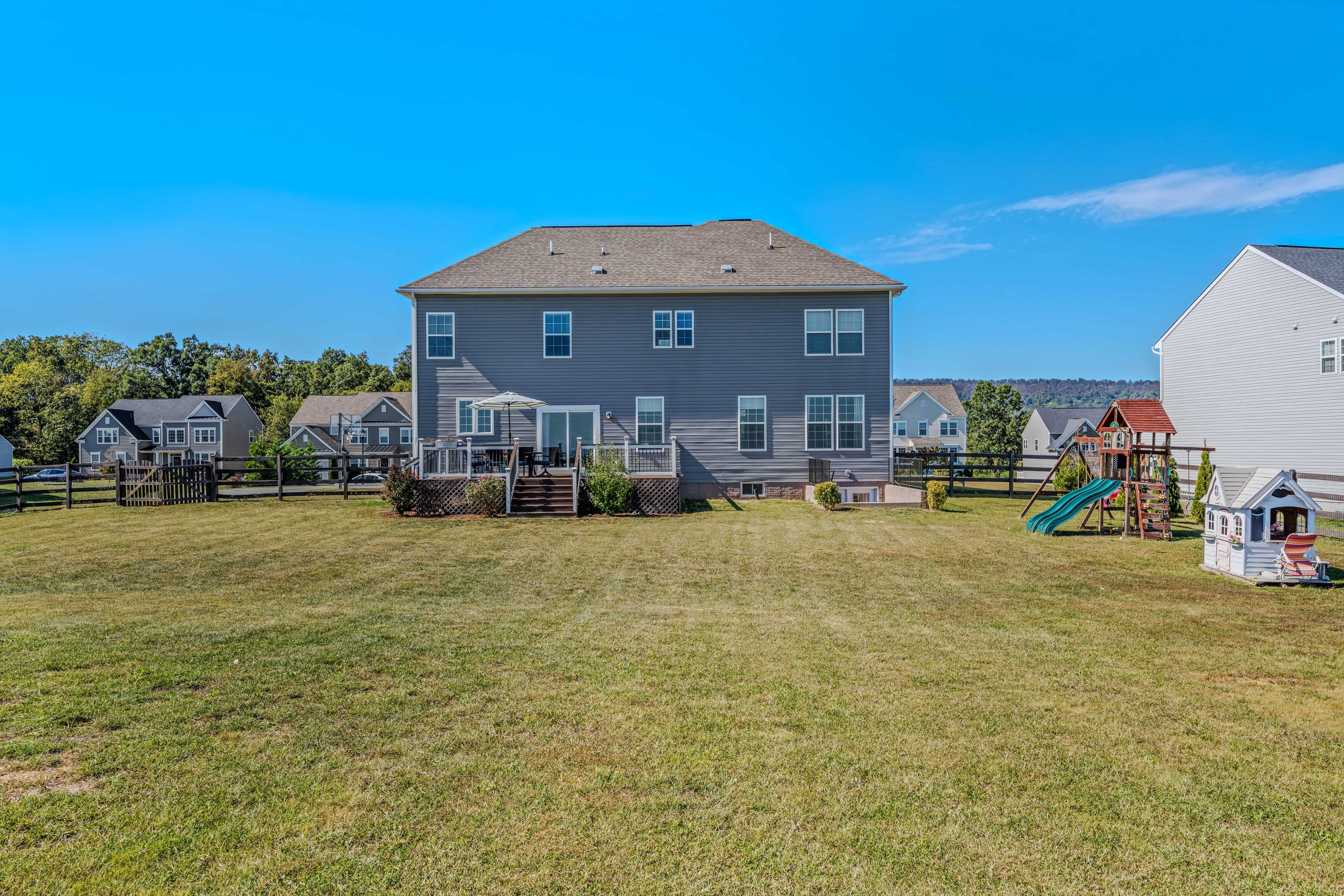 Matinsburg, West Virginia, 25403, United States, 4 Bedrooms Bedrooms, ,Residential,For Sale,1977883