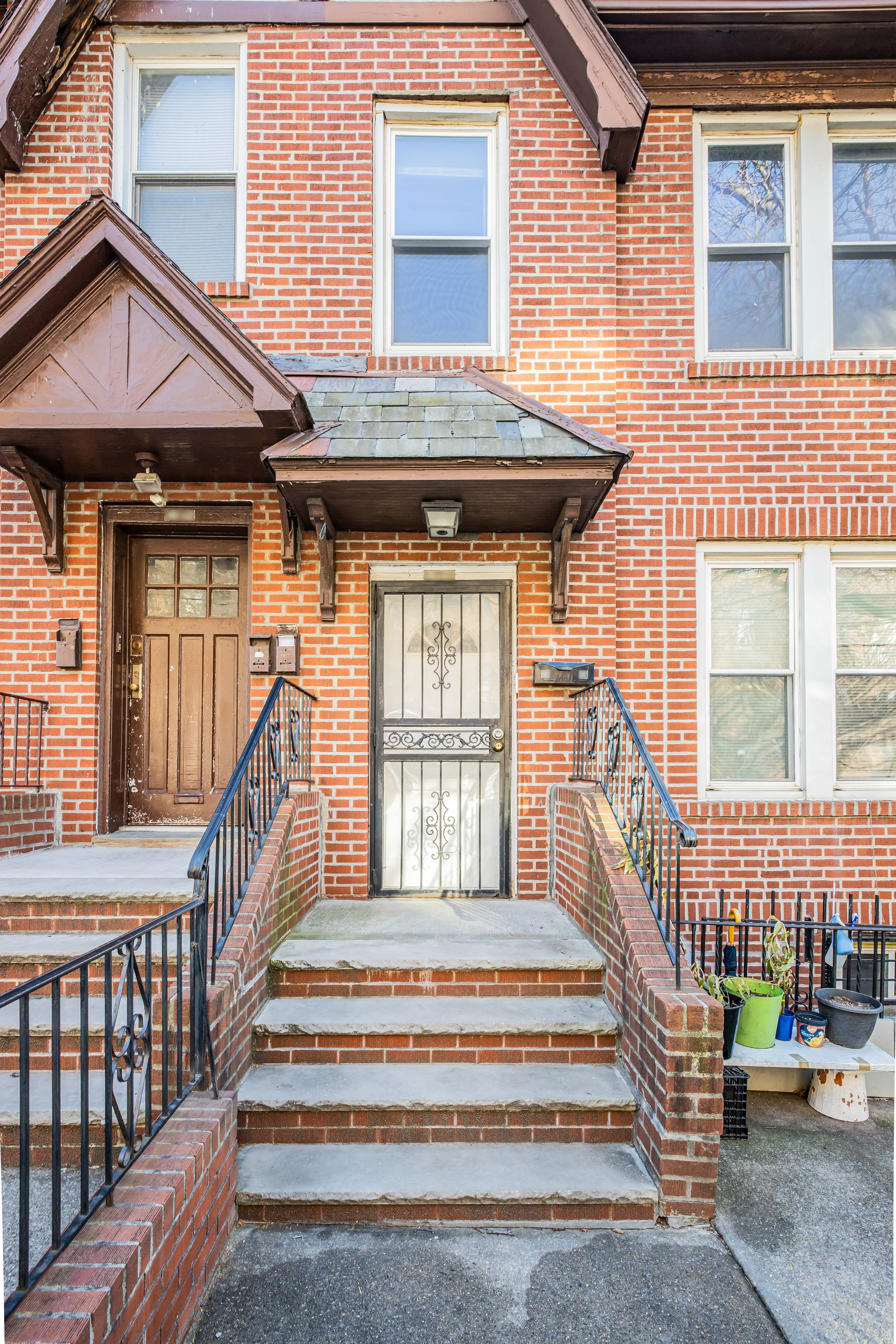 41-10 50th Avenue, Sunnyside, New York, 11104, United States, 5 Bedrooms Bedrooms, ,3 BathroomsBathrooms,Residential,For Sale,41-10 50th Avenue,1685458