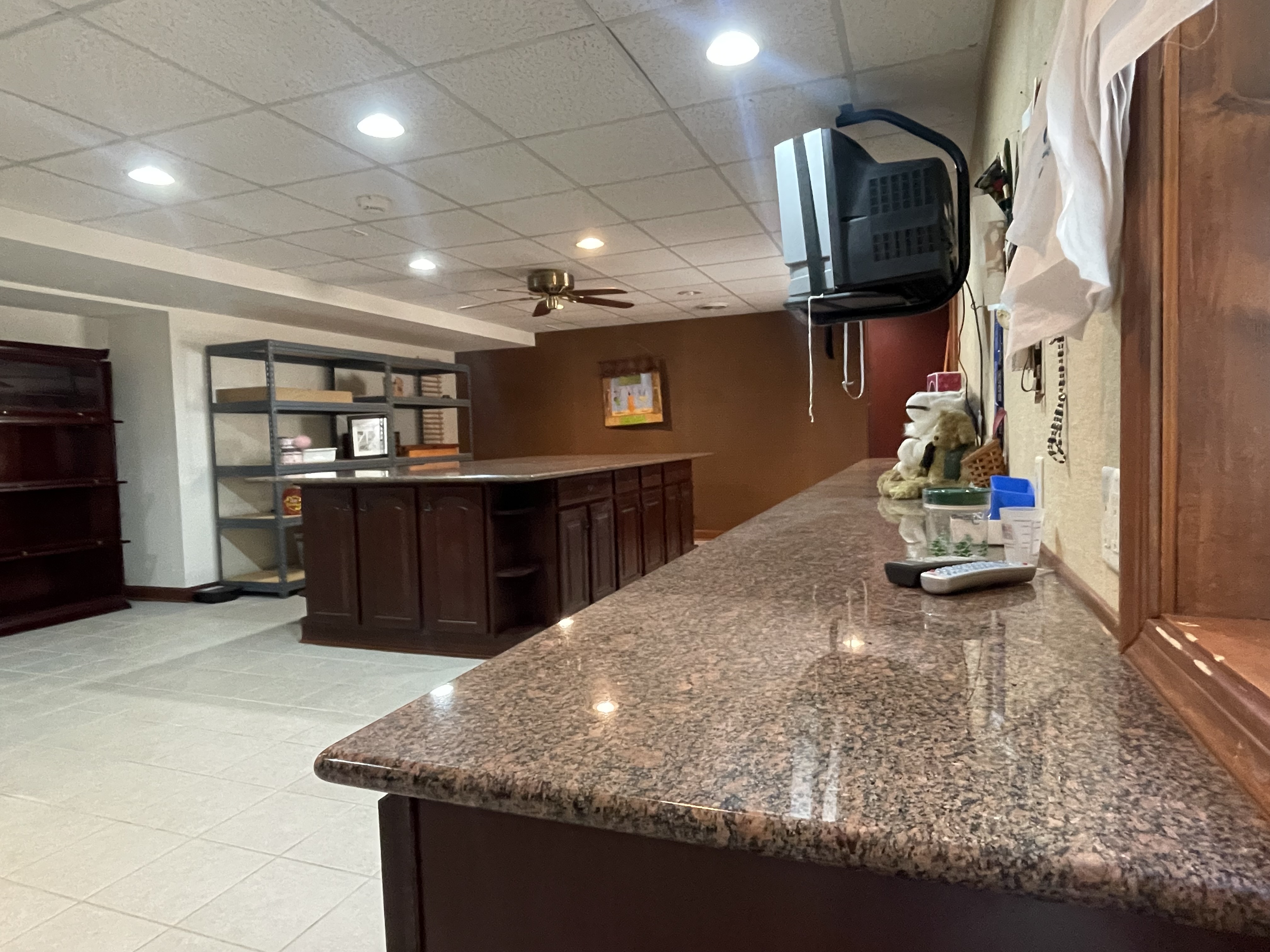 Murphysboro, Illinois, 62966, United States, 5 Bedrooms Bedrooms, ,6 BathroomsBathrooms,Residential,For Sale,1977081