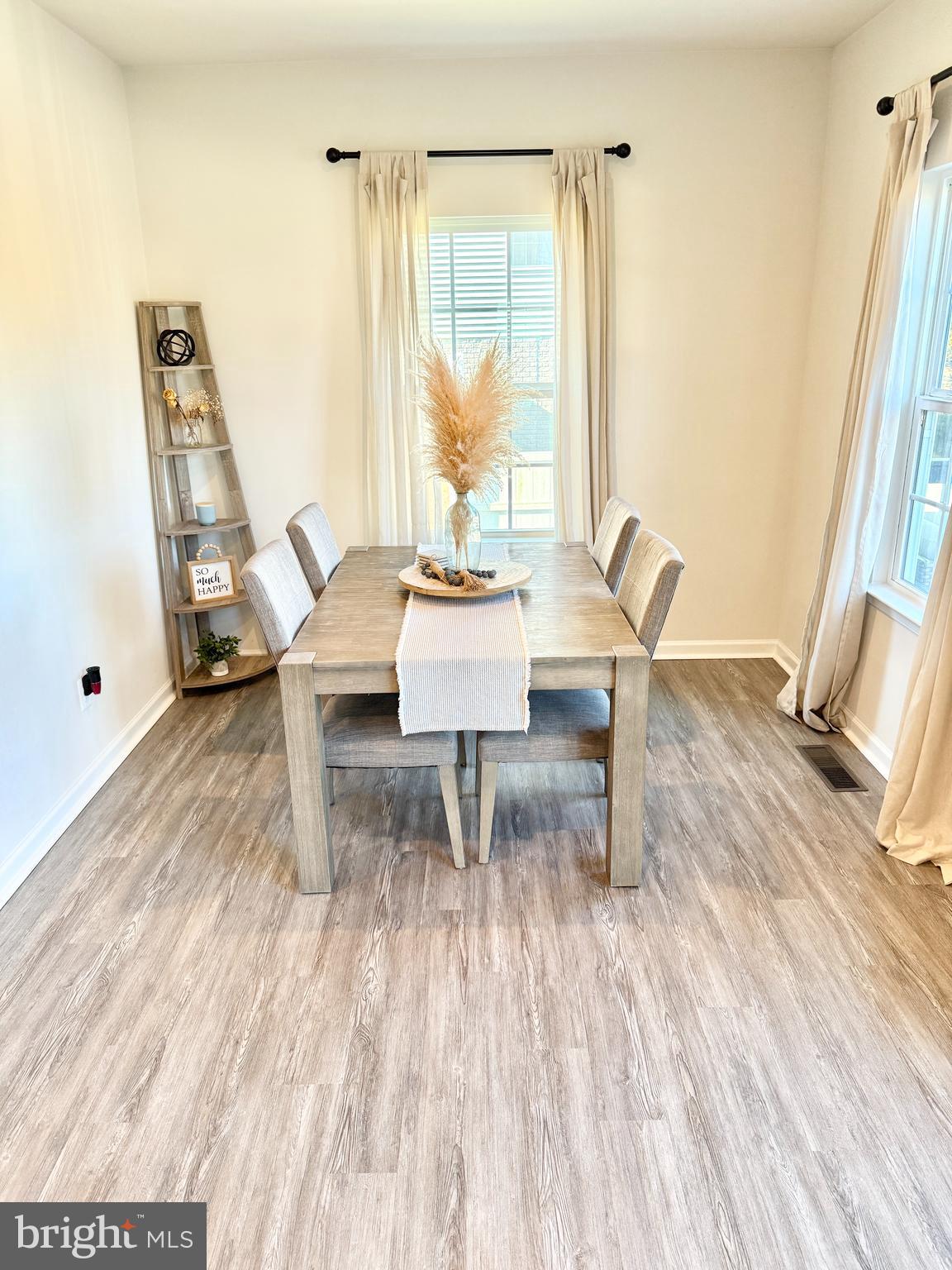 Stafford, Virginia, 22554, United States, 5 Bedrooms Bedrooms, ,4 BathroomsBathrooms,Residential,For Sale,2009953