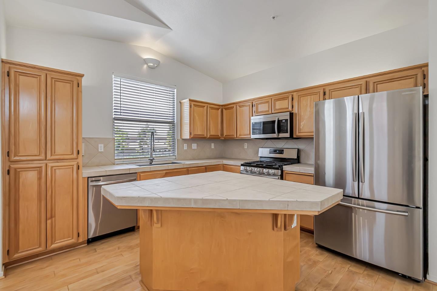San Jose, California, 95138, United States, 3 Bedrooms Bedrooms, ,3 BathroomsBathrooms,Residential,For Sale,1902471