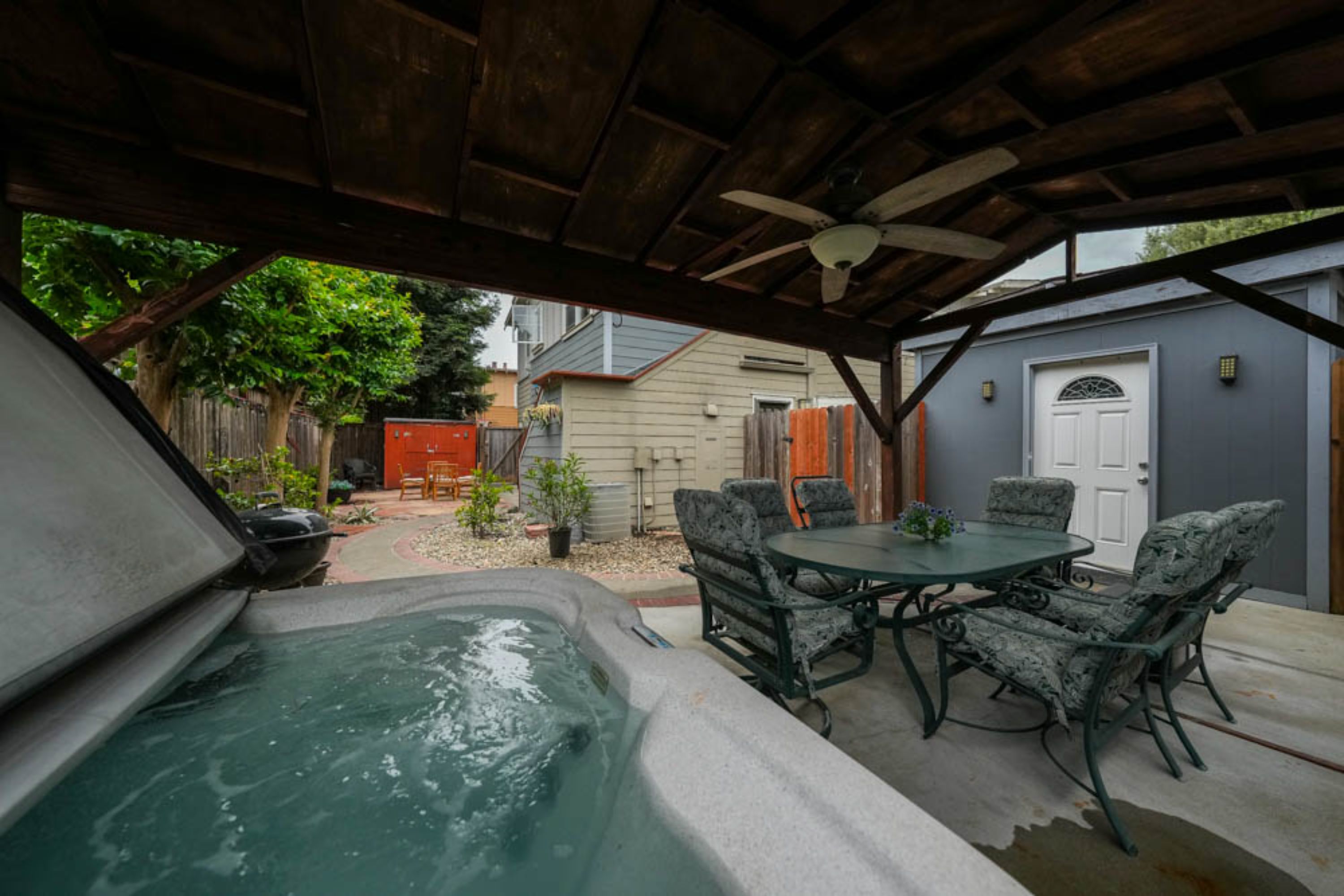  Rare Opportunity in Valley Oak Villas - 物件實景