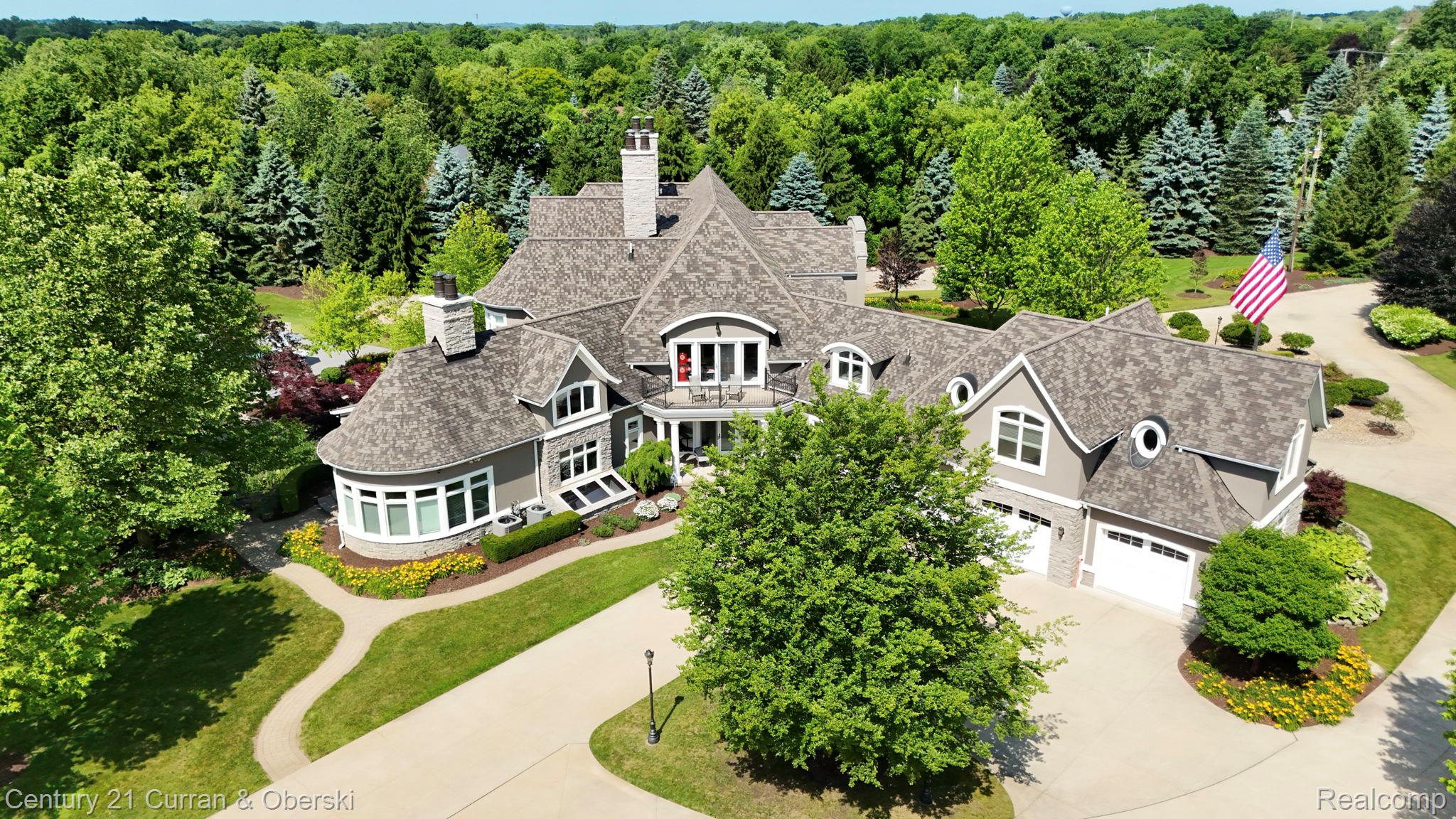 South Lyon, Michigan, 48178, United States, 6 Bedrooms Bedrooms, ,8 BathroomsBathrooms,Residential,For Sale,1914337