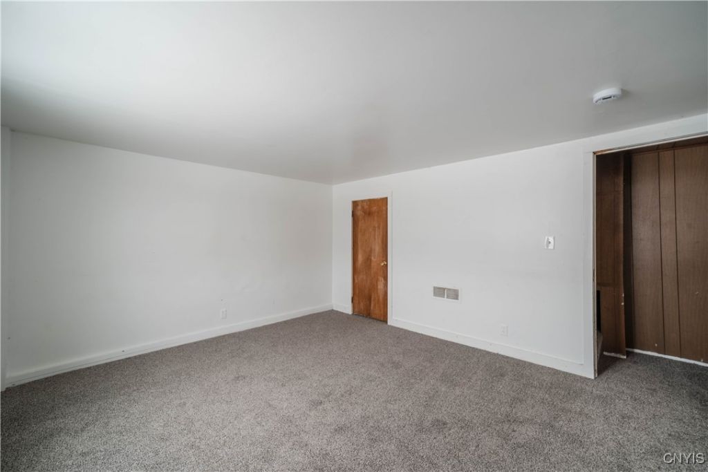 Pompey, New York, 13084, United States, 5 Bedrooms Bedrooms, ,2 BathroomsBathrooms,Residential,For Sale,1993406