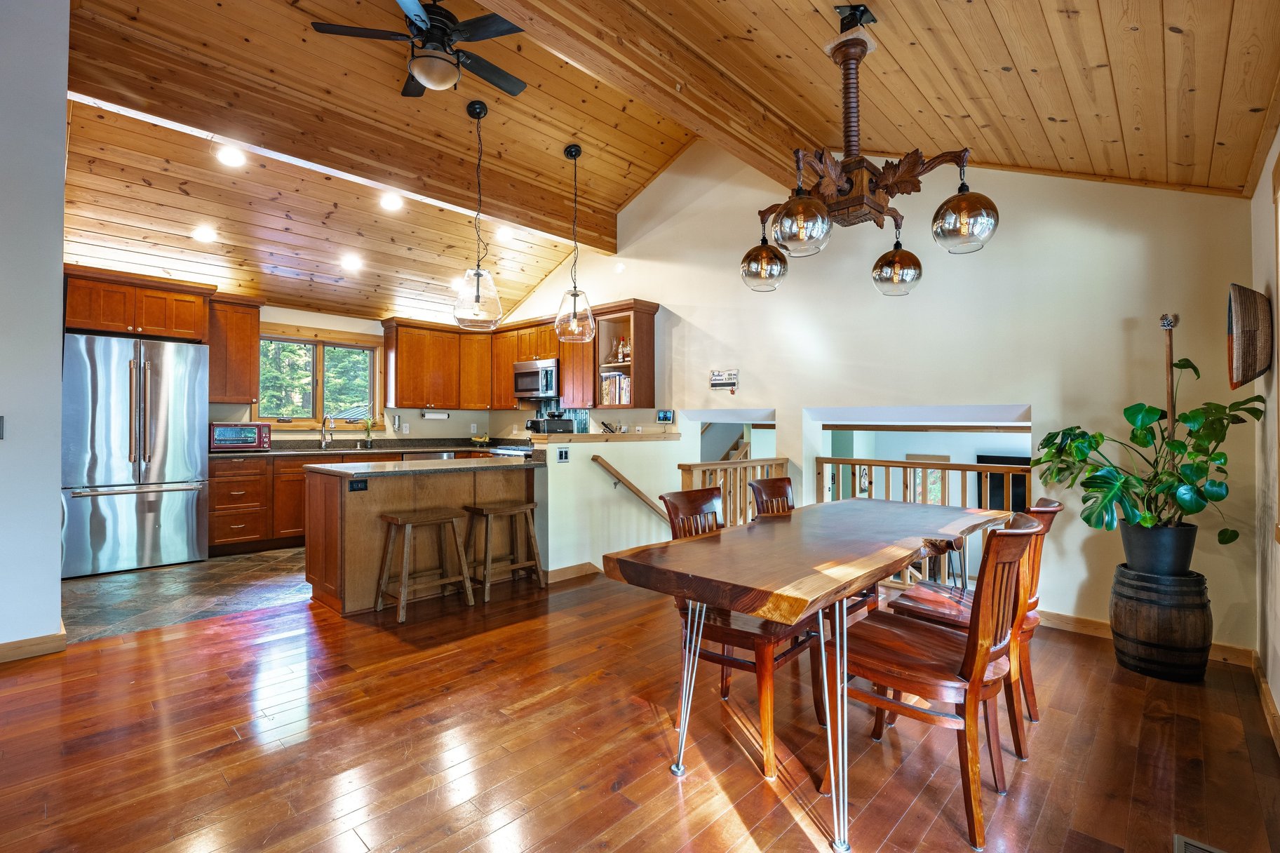  Stylish and Immaculate 4 Bedroom Retreat in Carnelian Bay - 物件實景