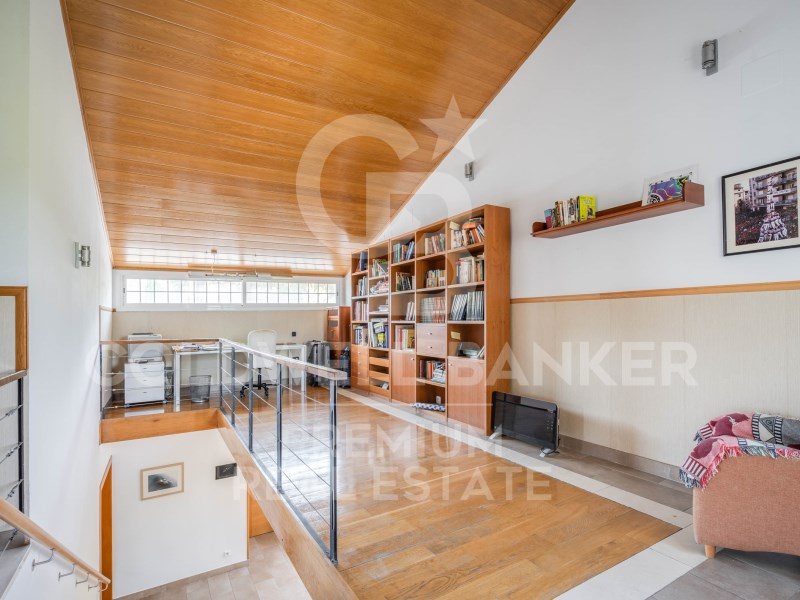 Cerdanyola del Vallès, Catalonia, ES, 4 Bedrooms Bedrooms, ,4 BathroomsBathrooms,Residential,For Sale,1613649