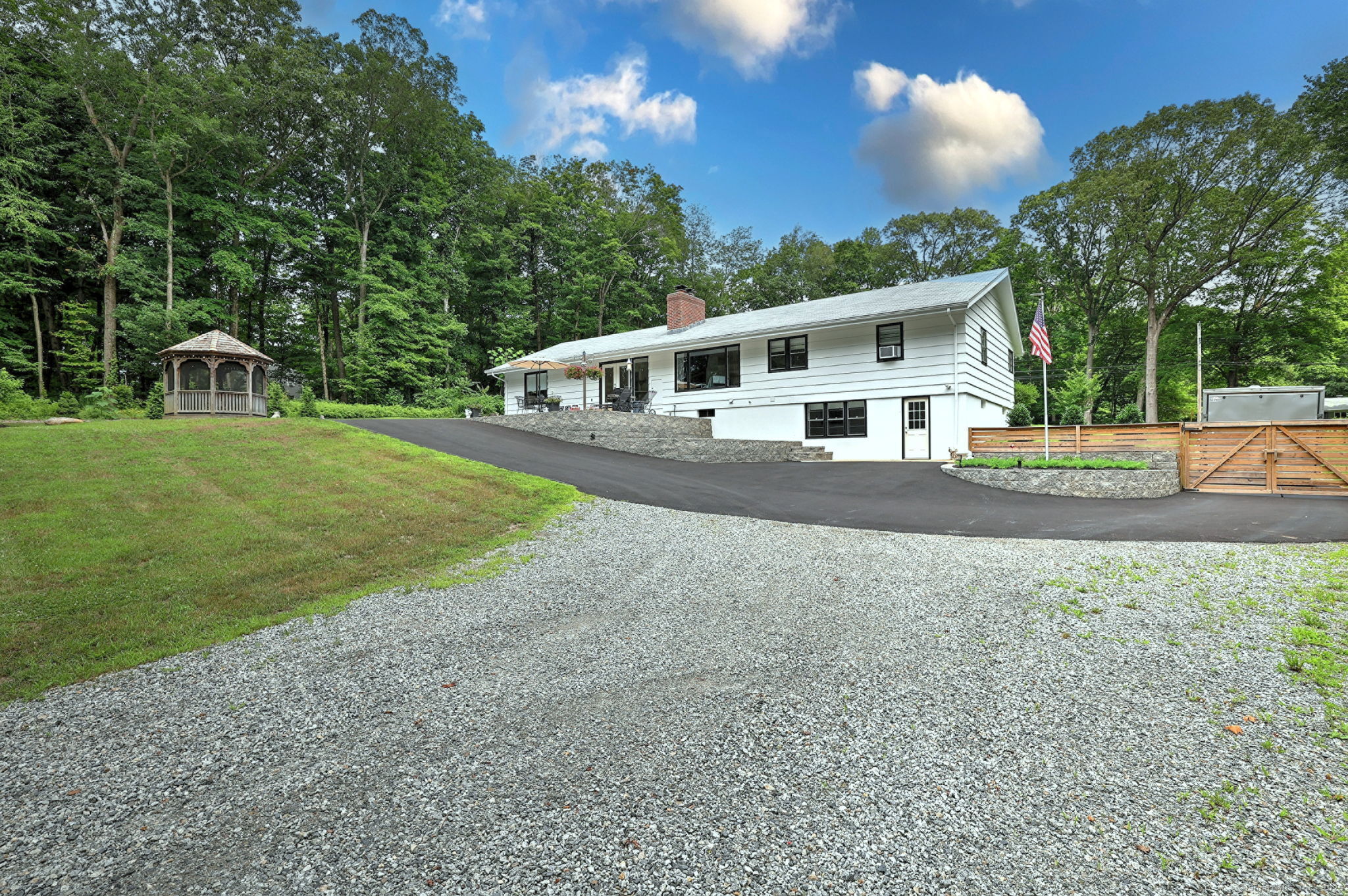 Woodbridge, Connecticut, 06525, United States, 5 Bedrooms Bedrooms, ,4 BathroomsBathrooms,Residential,For Sale,1890965