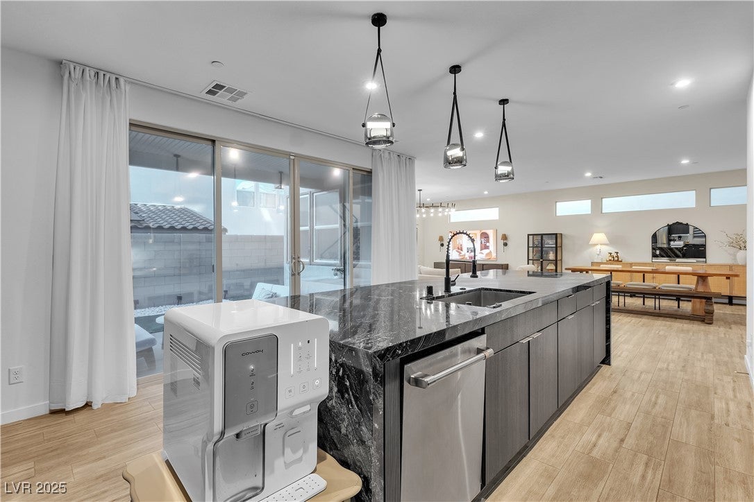 Henderson, Nevada, 89044, United States, 4 Bedrooms Bedrooms, ,2 BathroomsBathrooms,Residential,For Sale,1978774