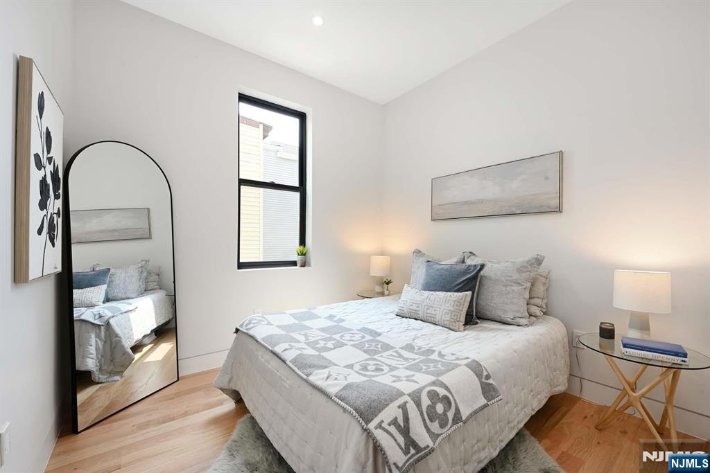Jersey City, New Jersey, 07305, United States, 3 Bedrooms Bedrooms, ,2 BathroomsBathrooms,Residential,For Sale,1907522