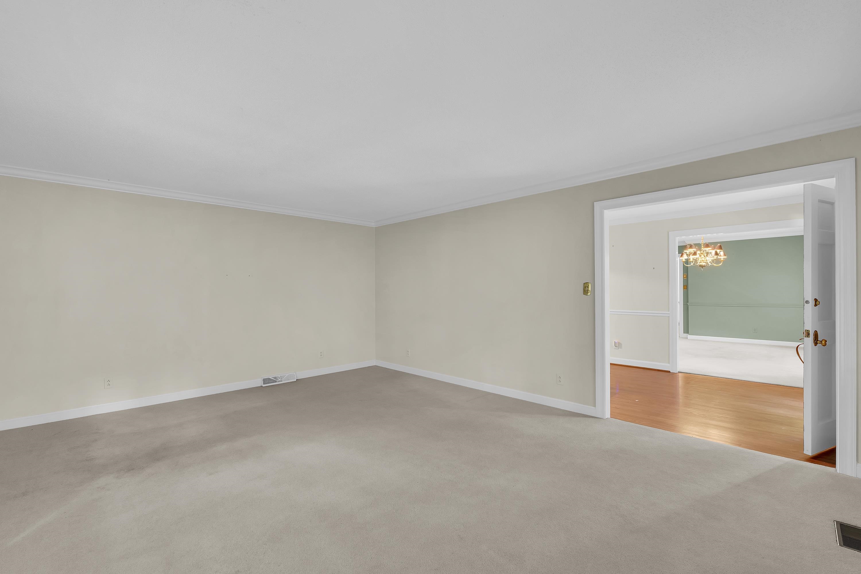 Spartanburg, South Carolina, 29302, United States, 4 Bedrooms Bedrooms, ,3 BathroomsBathrooms,Residential,For Sale,1907438