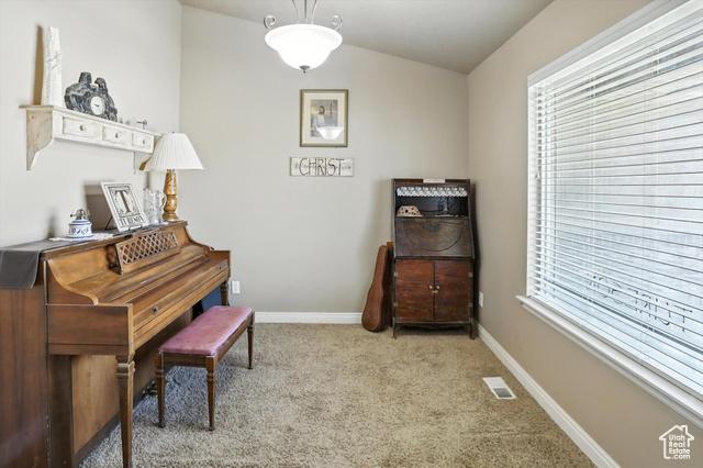 Tremonton, Utah, 84337, United States, 6 Bedrooms Bedrooms, ,3 BathroomsBathrooms,Residential,For Sale,1974496