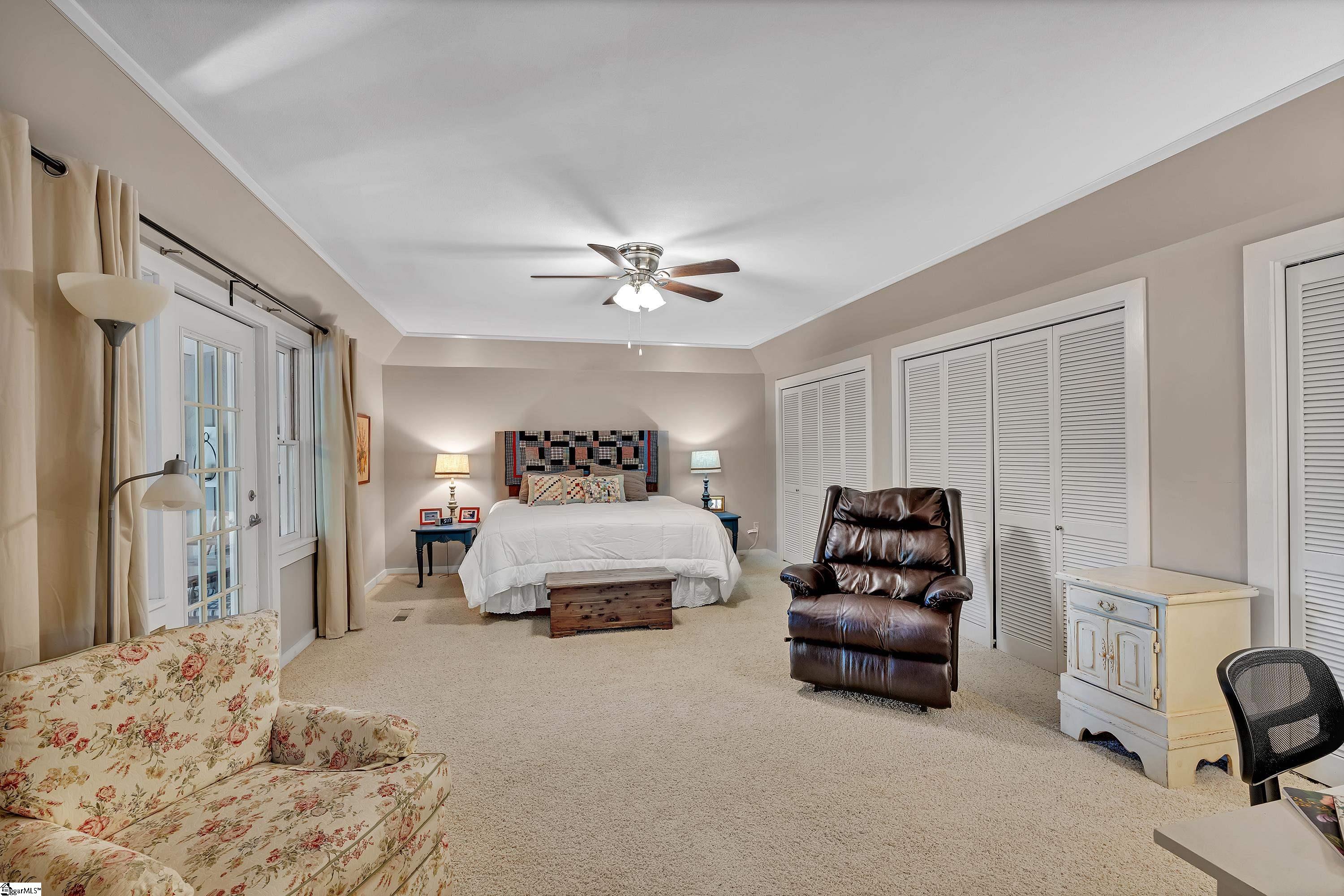 Landrum, South Carolina, 29356, United States, 3 Bedrooms Bedrooms, ,3 BathroomsBathrooms,Residential,For Sale,1948033