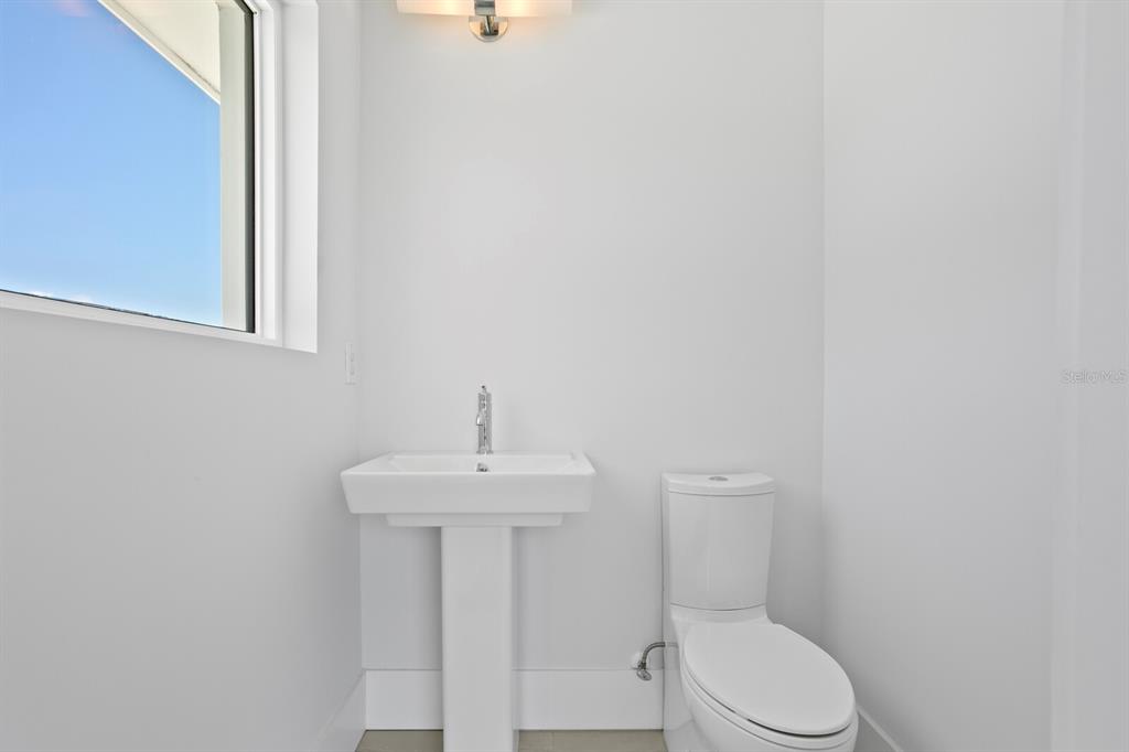 Tampa, Florida, 33606, United States, 5 Bedrooms Bedrooms, ,7 BathroomsBathrooms,Residential,For Sale,1779017