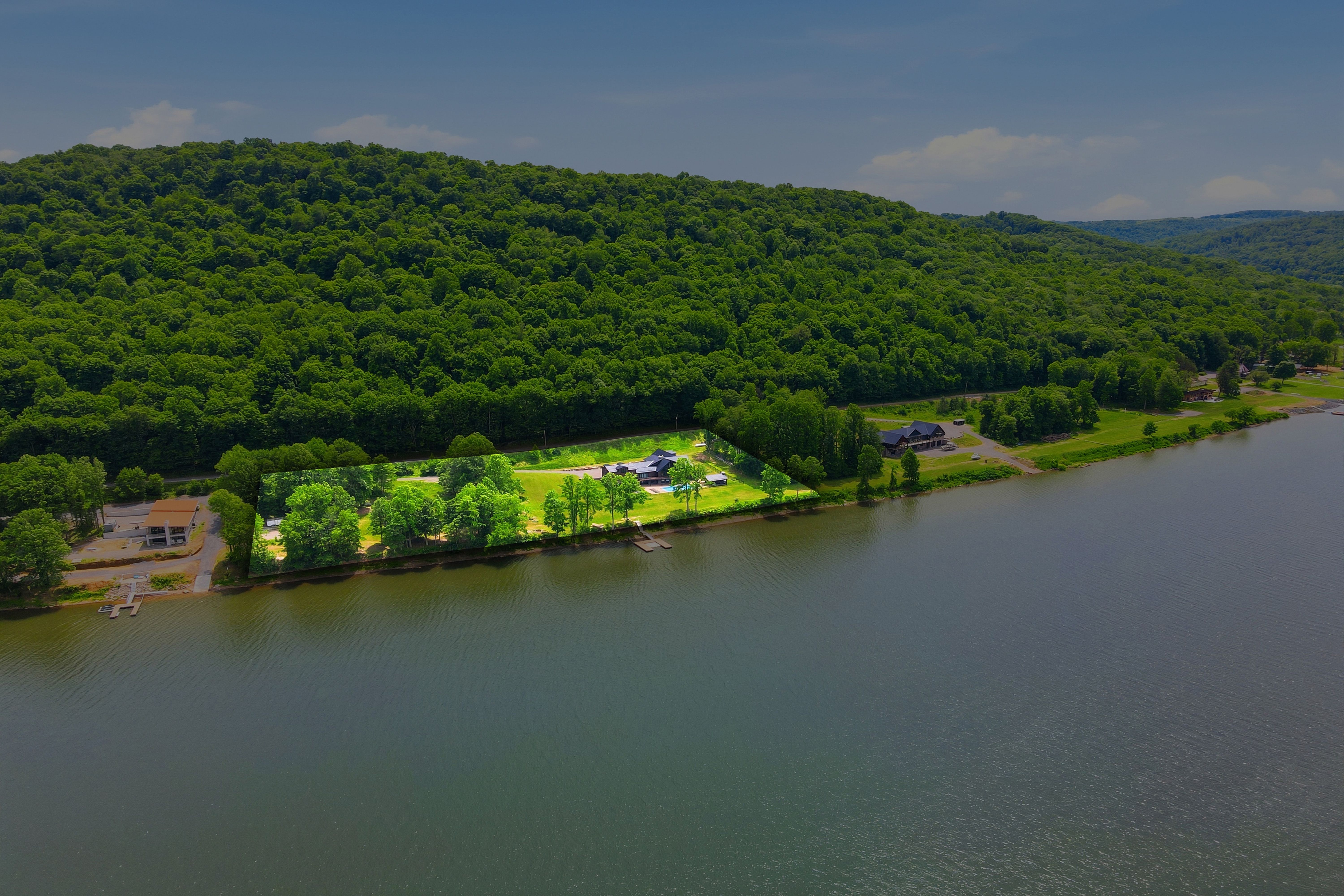  1050 Wattersonville Road, Allegheny Riverfront - 物件實景
