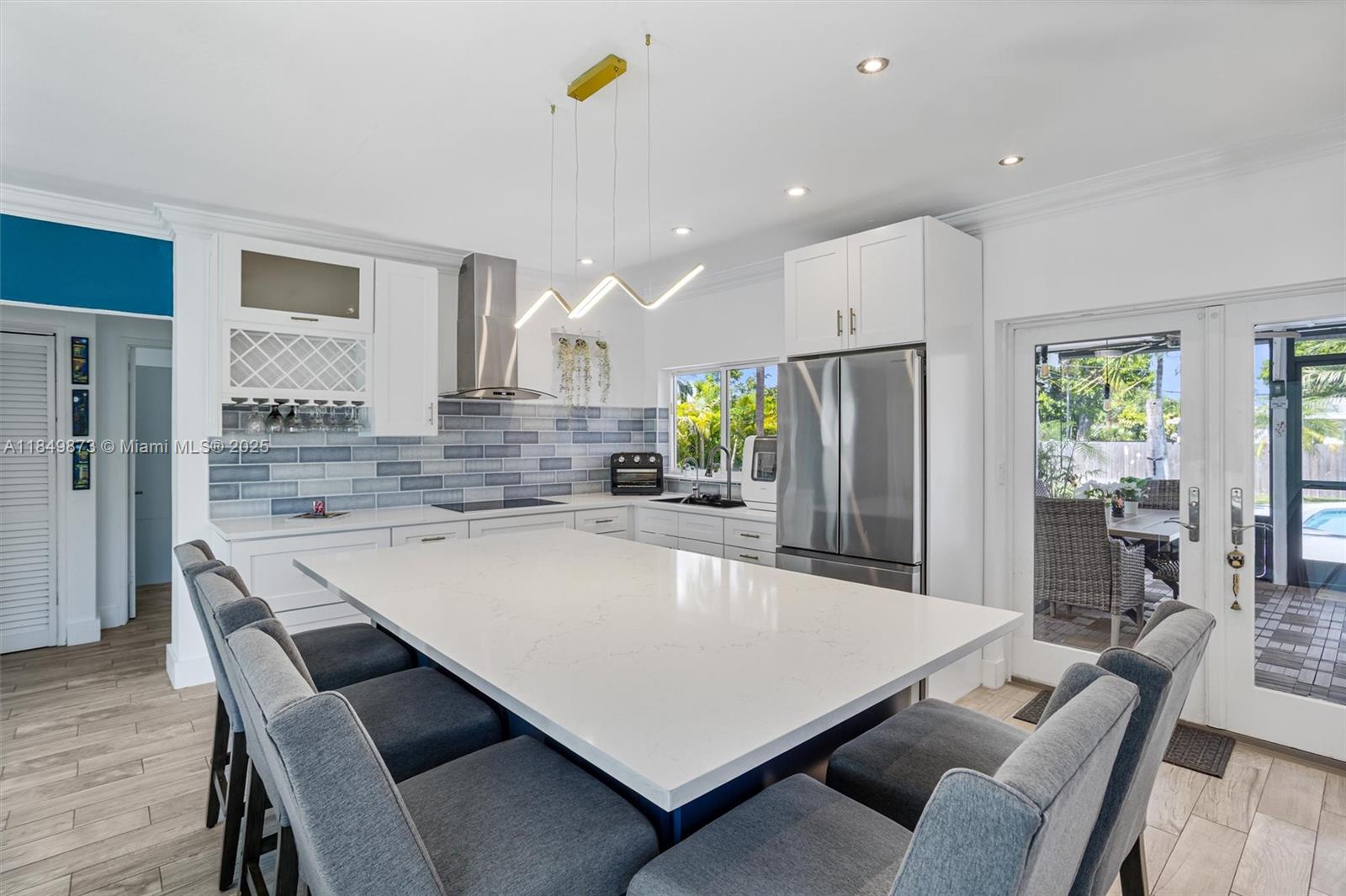 Dania Beach, Florida, 33004, United States, 3 Bedrooms Bedrooms, ,2 BathroomsBathrooms,Residential,For Sale,1947660