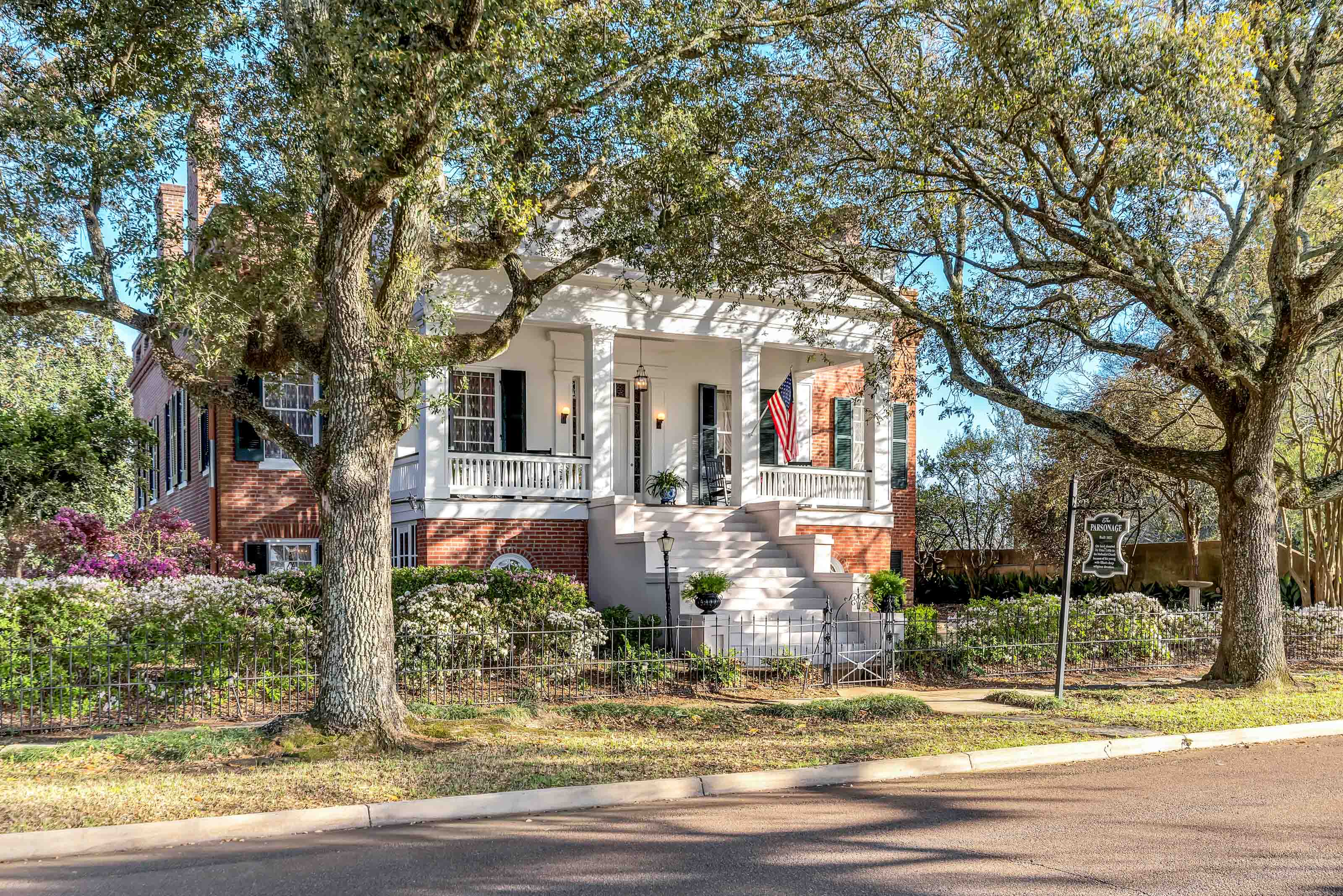 Broadway St, Natchez, MS 39120 #1