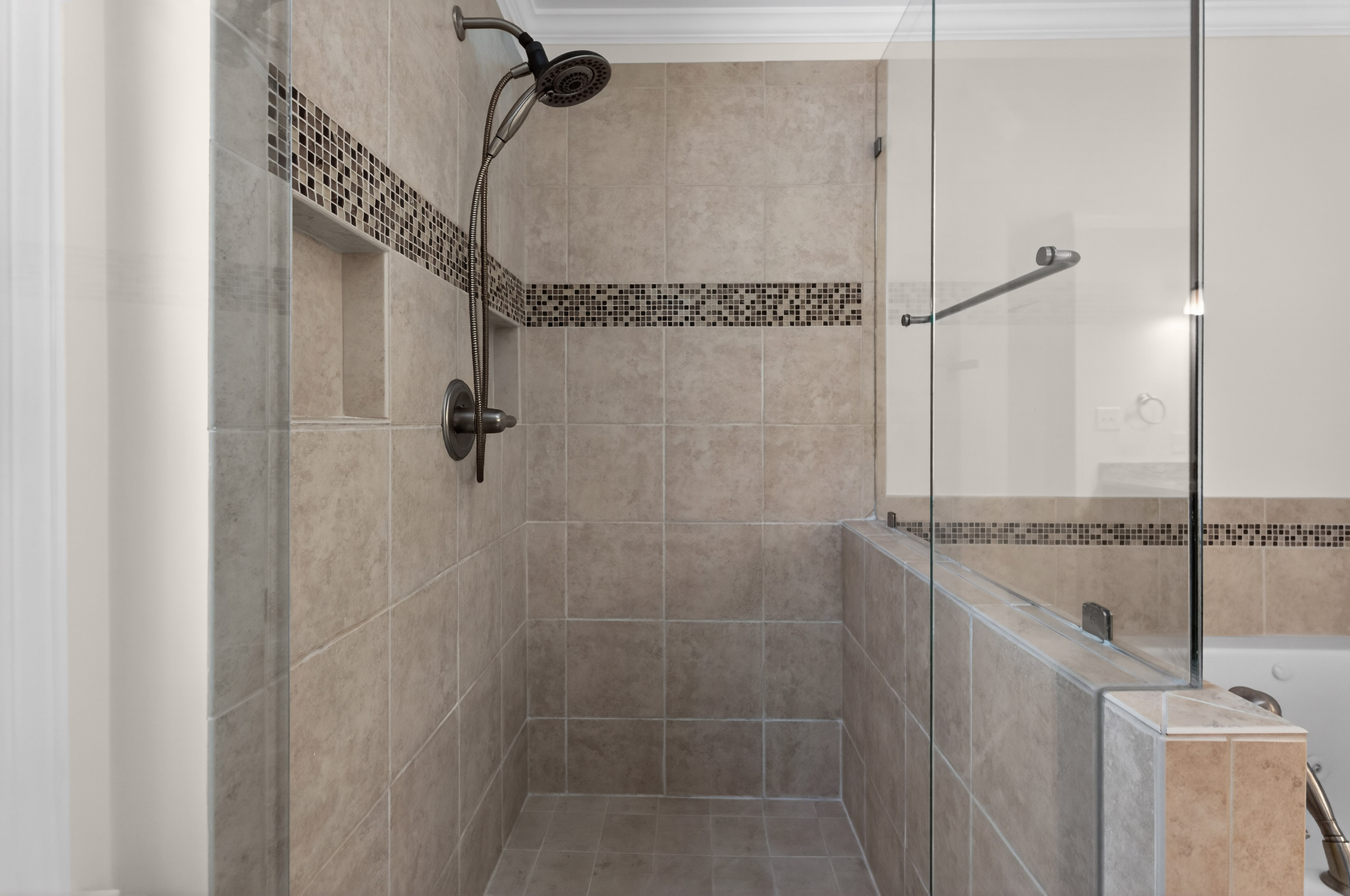  Rare Combination of Privacy, Convenience, and Value: Don’t Miss This Opportunity - 物件實景