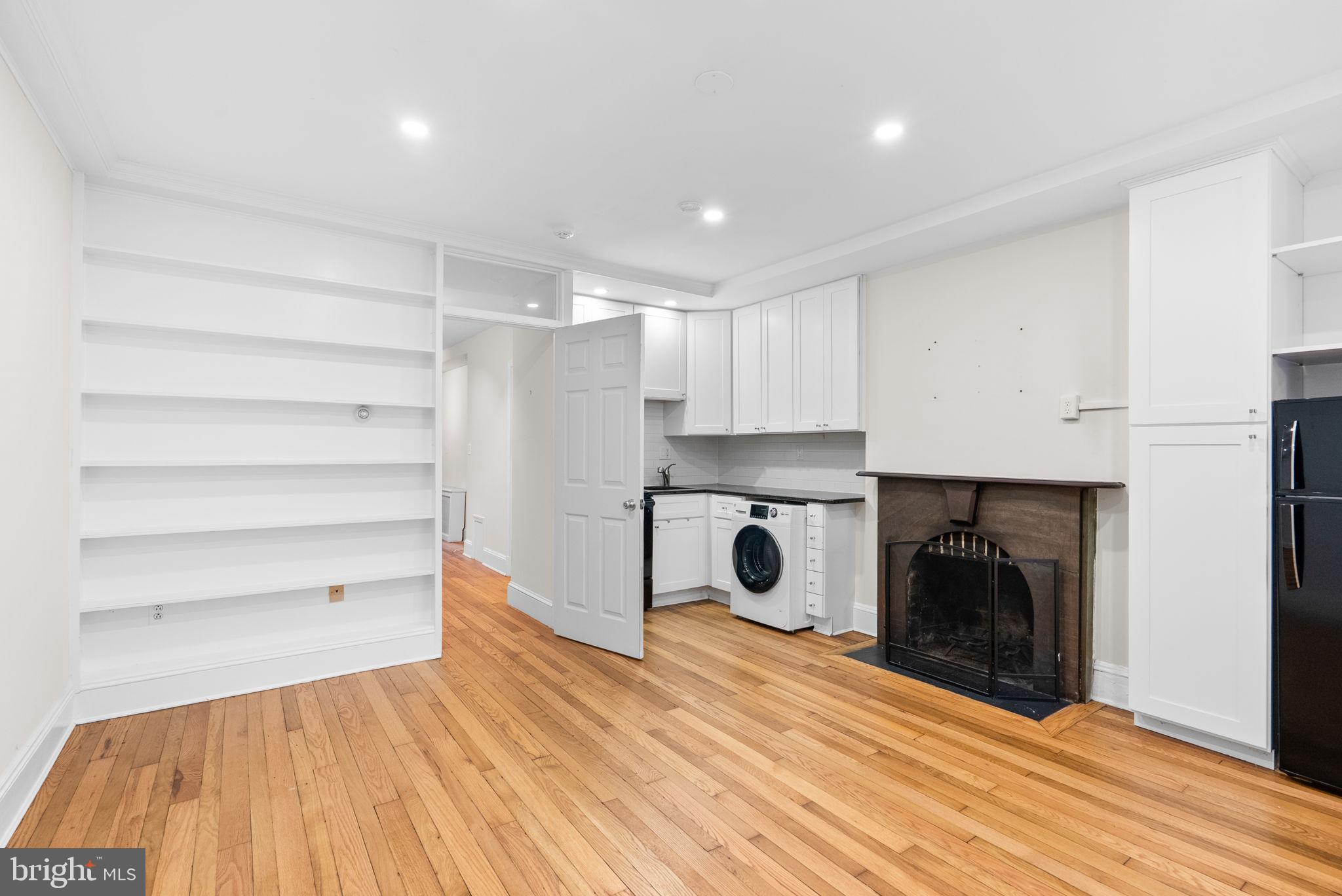 Washington, District of Columbia, 20003, United States, ,Residential,For Sale,1990462