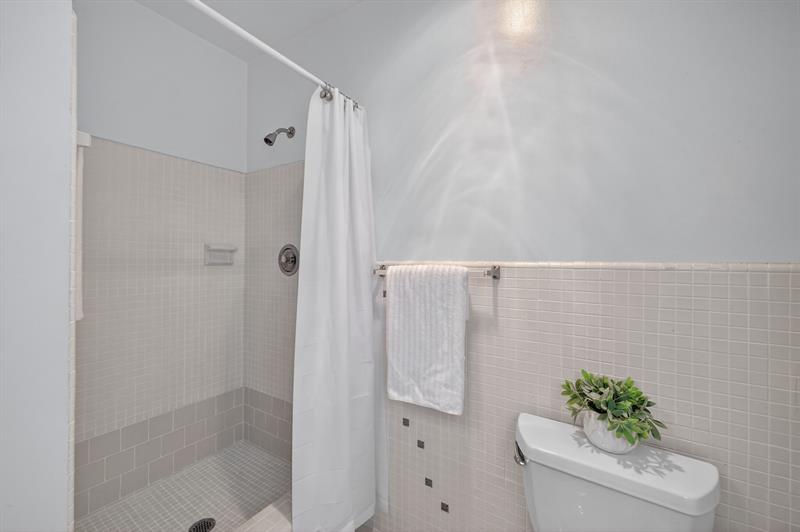 Fort Lauderdale, Florida, 33308, United States, 4 Bedrooms Bedrooms, ,3 BathroomsBathrooms,Residential,For Sale,1912260