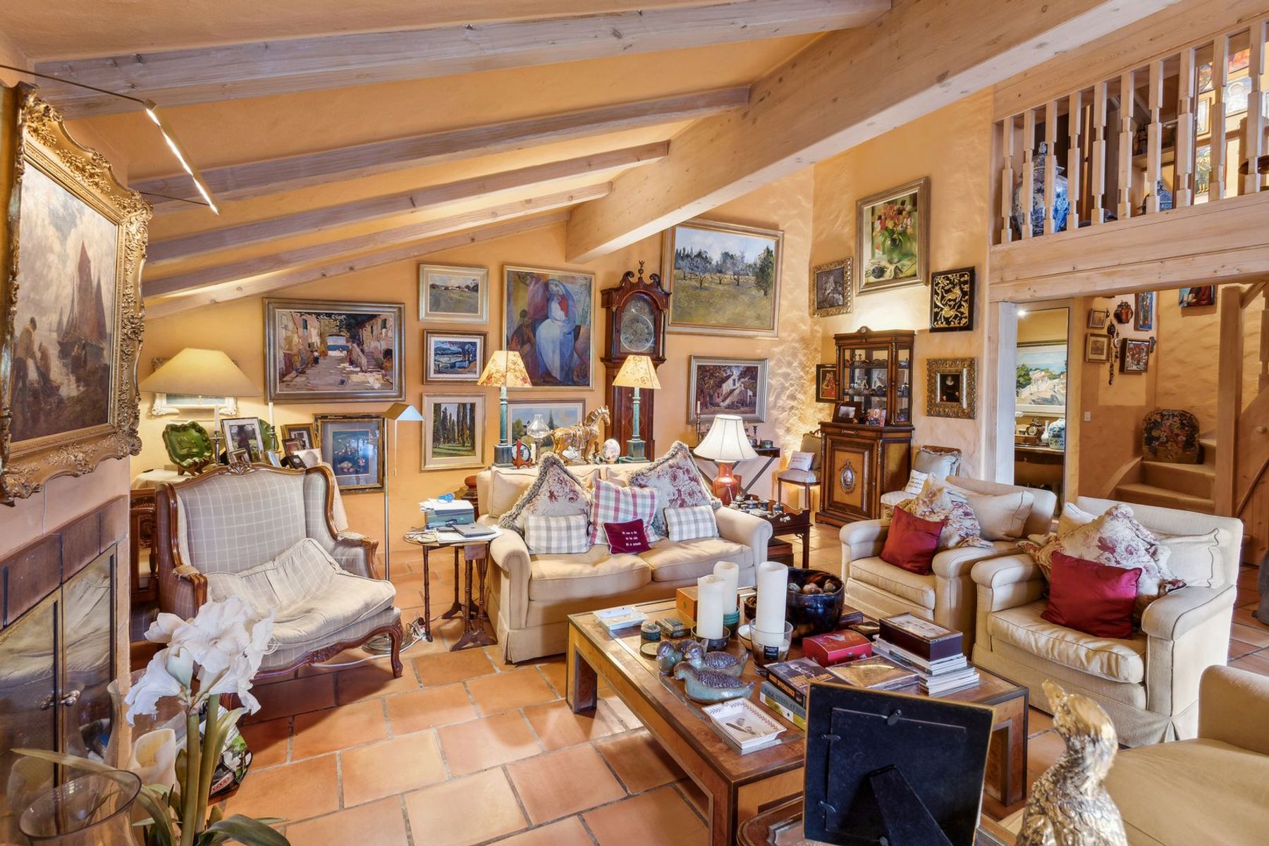  Charming duplex apartment in Château-d