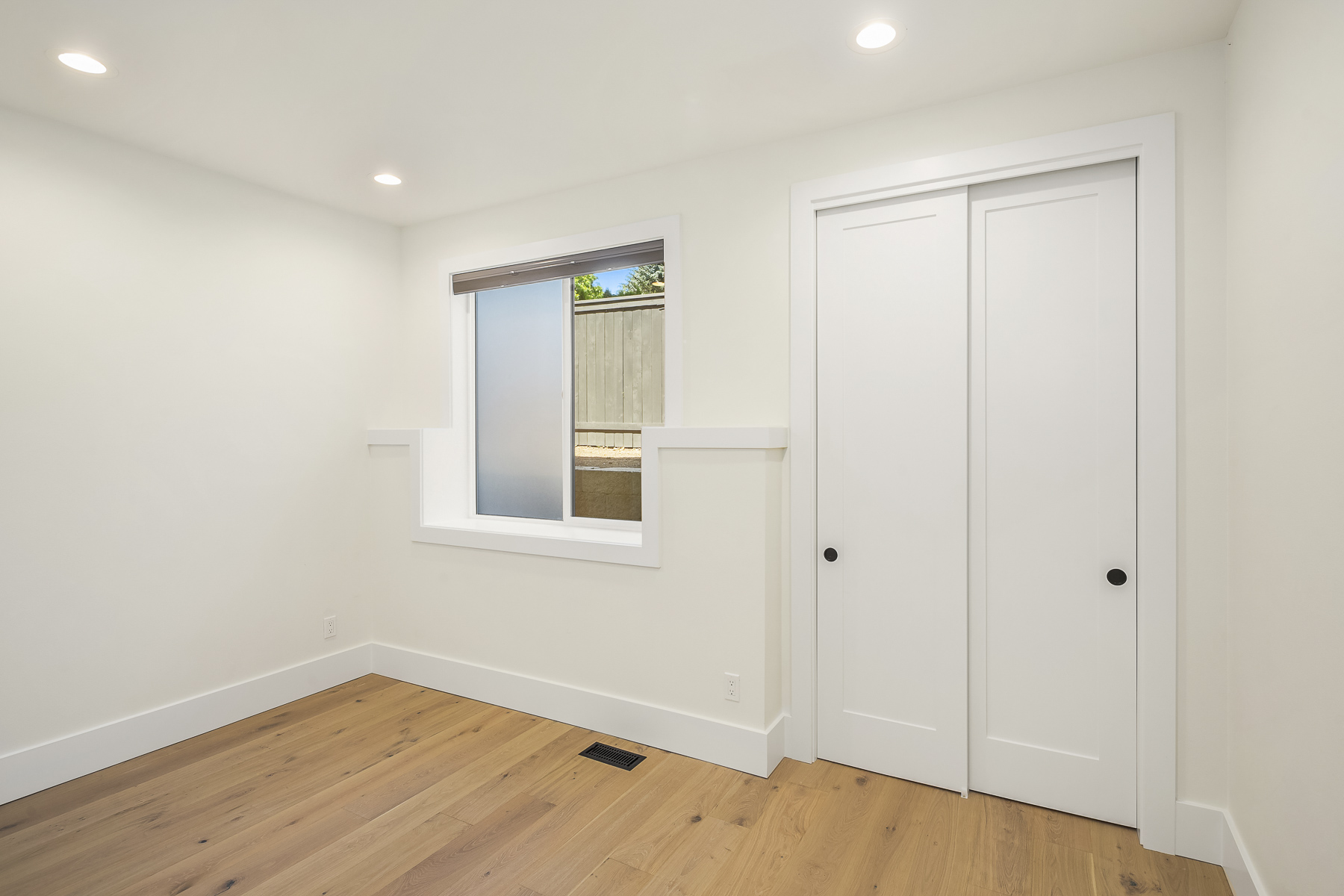  11327 113th Place Northeast, Kirkland, WA 98033 - 物件實景