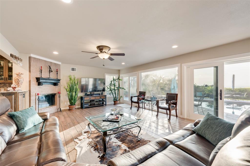 Cedar Hill, Texas, 75104, United States, 4 Bedrooms Bedrooms, ,4 BathroomsBathrooms,Residential,For Sale,1764173