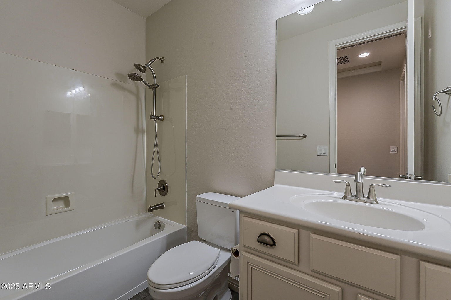 Peoria, Arizona, 85383, United States, 3 Bedrooms Bedrooms, ,3 BathroomsBathrooms,Residential,For Sale,1982801