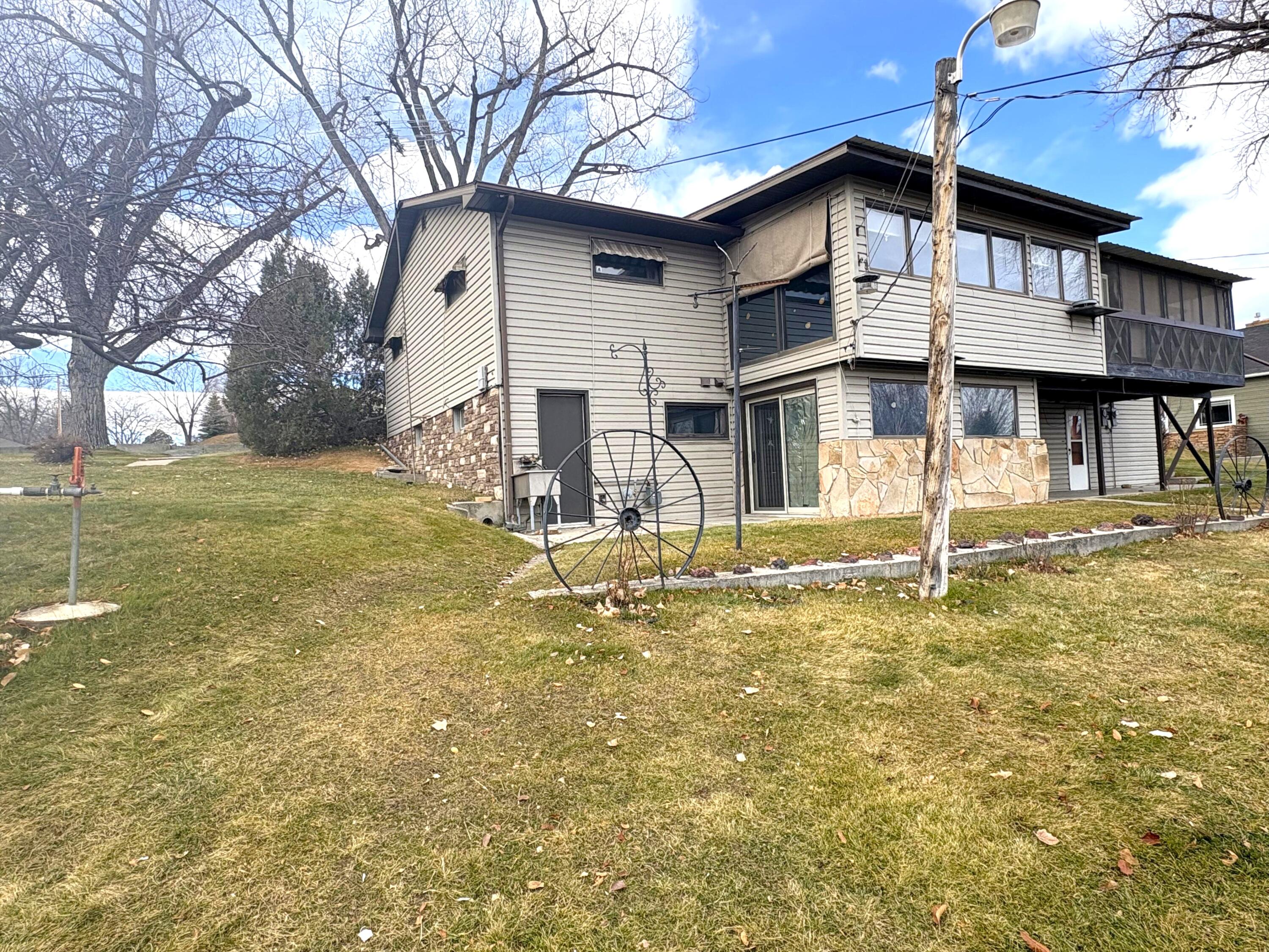 Buffalo, Wyoming, 82834, United States, 4 Bedrooms Bedrooms, ,3 BathroomsBathrooms,Residential,For Sale,2000125