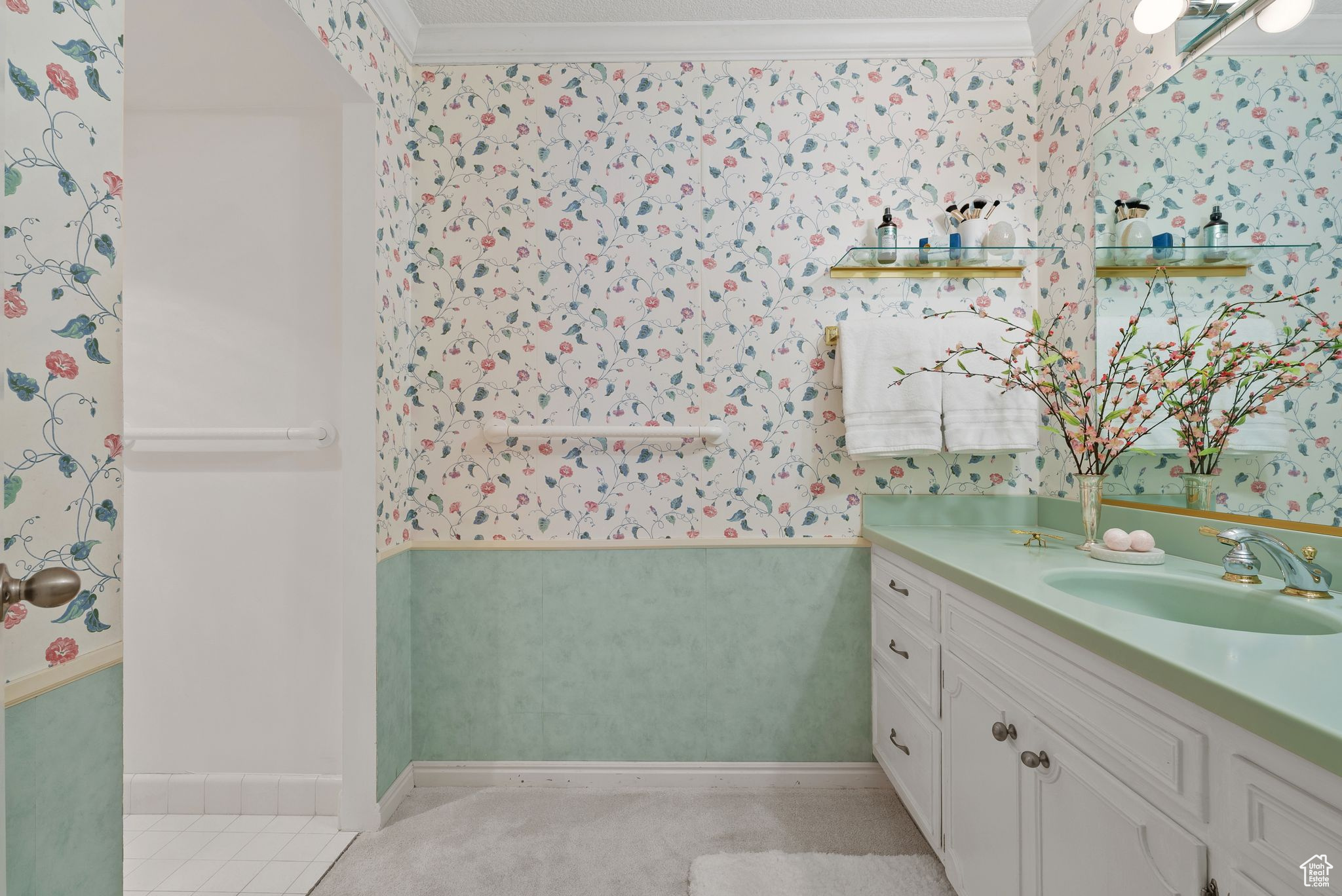 Salt Lake City, Utah, 84108, United States, 2 Bedrooms Bedrooms, ,1 BathroomBathrooms,Residential,For Sale,1882344