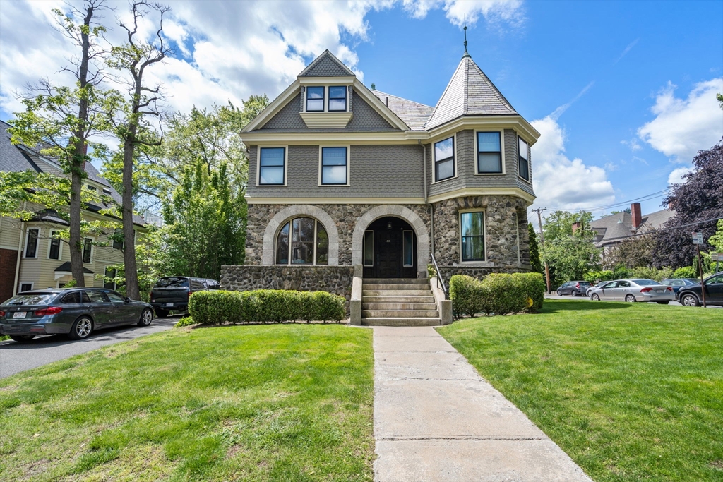 Cambridge, Massachusetts, 02140, United States, 6 Bedrooms Bedrooms, ,6 BathroomsBathrooms,Residential,For Sale,1840566