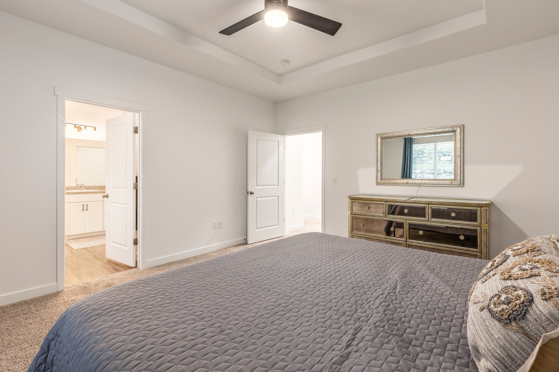  Fresh Lakepoint Find with Fast Airport Access - 物件實景