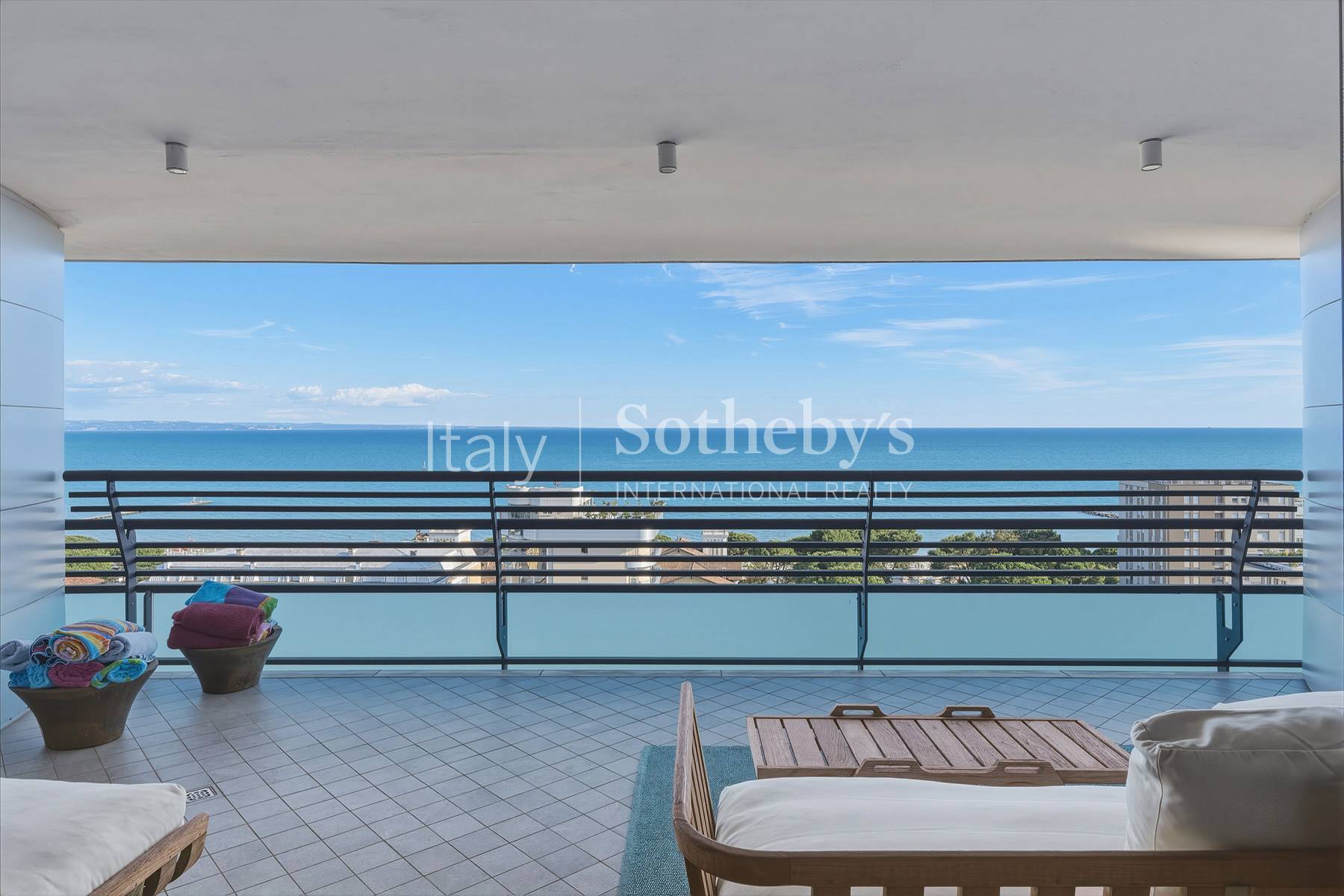  Modern penthouse with spectacular sea view in Grado - 物件實景