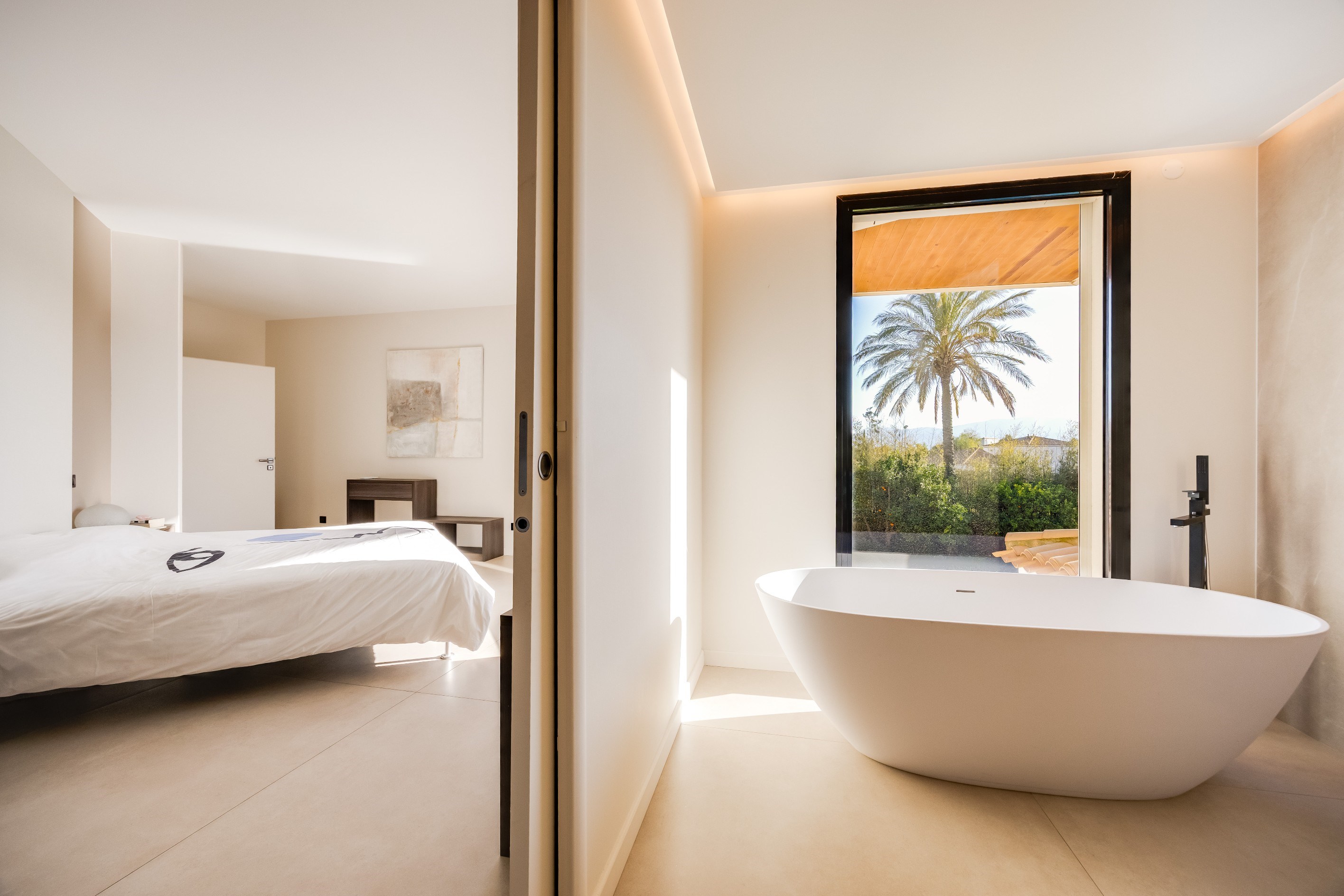  Near Golf, architect-designed villa with swimming pool - 物件實景