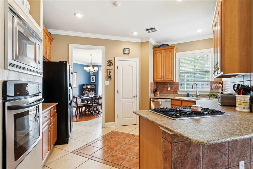 Harvey, Louisiana, 70058, United States, 4 Bedrooms Bedrooms, ,4 BathroomsBathrooms,Residential,For Sale,1919980