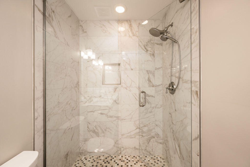 KEY WEST, Florida, 33040, United States, 5 Bedrooms Bedrooms, ,4 BathroomsBathrooms,Residential,For Sale,1847145