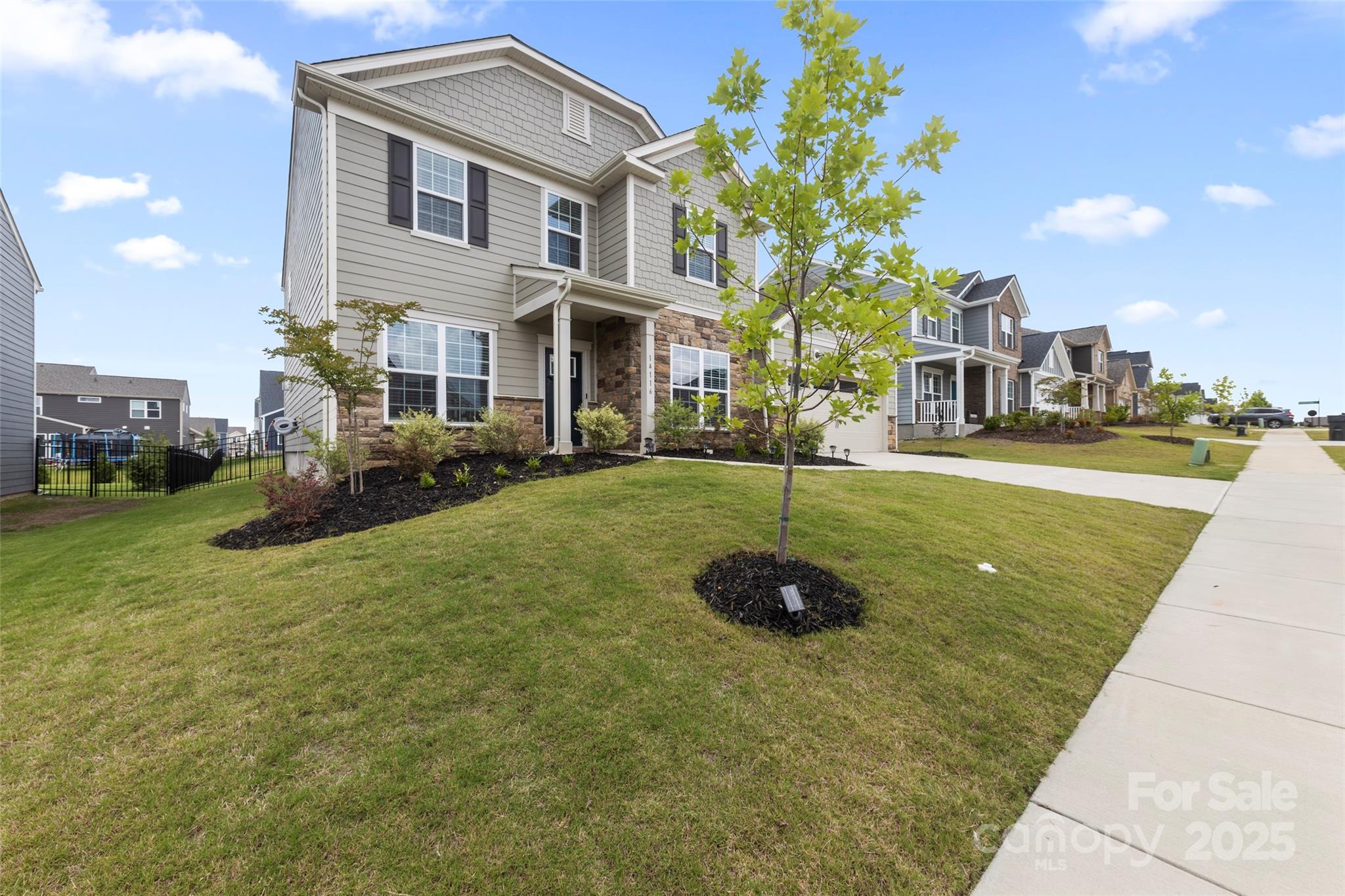 Charlotte, North Carolina, 28278, United States, 5 Bedrooms Bedrooms, ,5 BathroomsBathrooms,Residential,For Sale,1866050