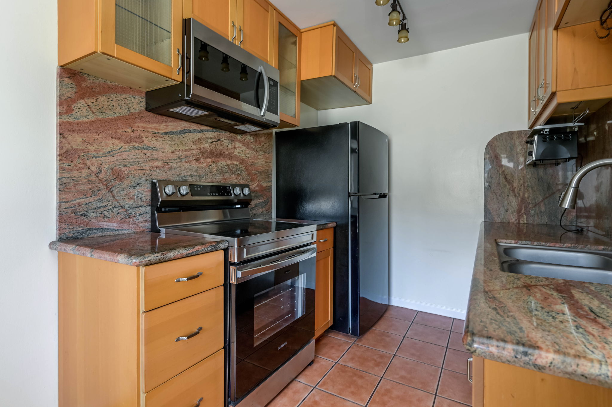 Culver City, California, 90232, United States, 2 Bedrooms Bedrooms, ,2 BathroomsBathrooms,Residential,For Sale,1921770