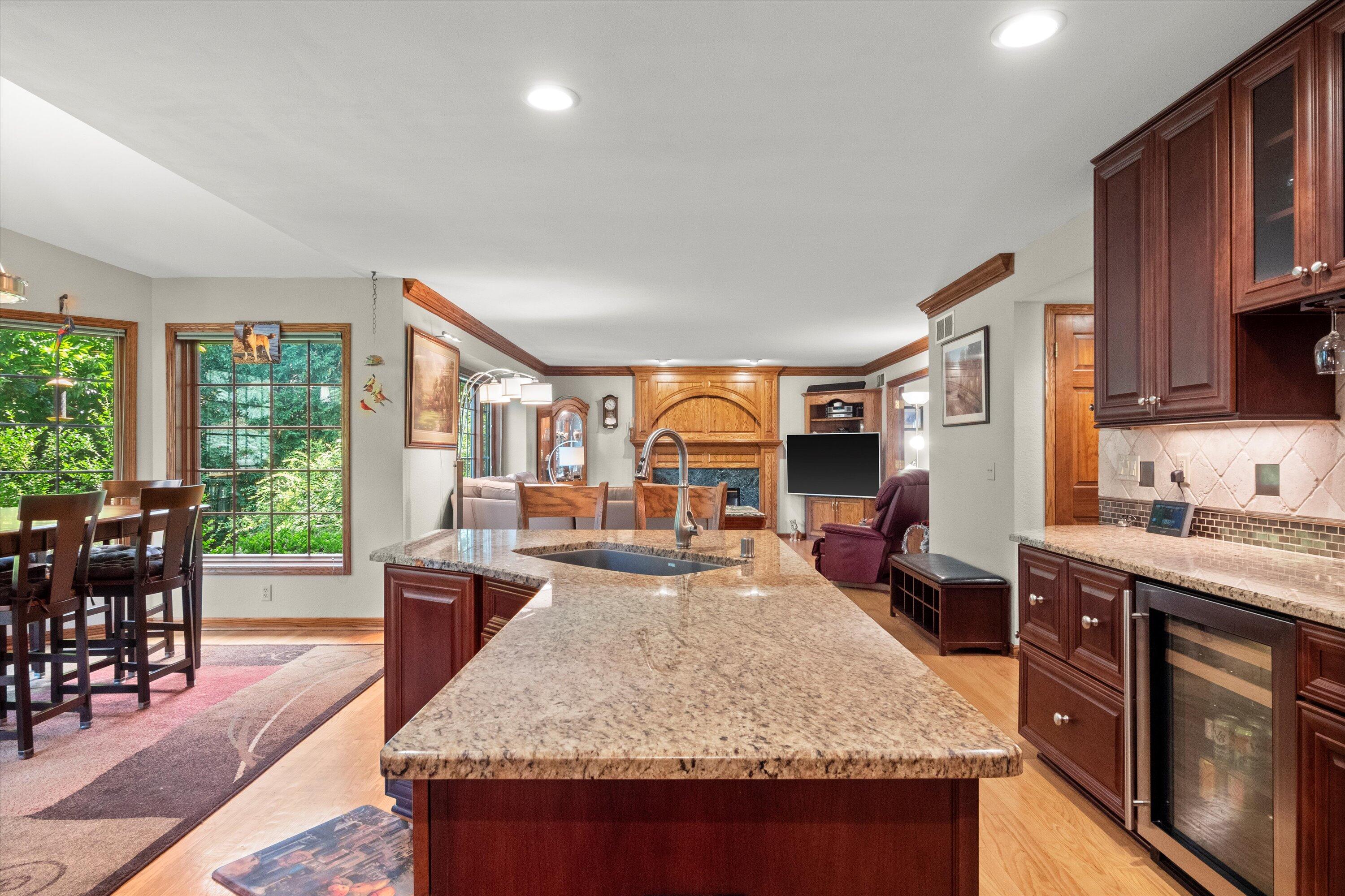 Caledonia, Wisconsin, 53402, United States, 3 Bedrooms Bedrooms, ,3 BathroomsBathrooms,Residential,For Sale,1987324