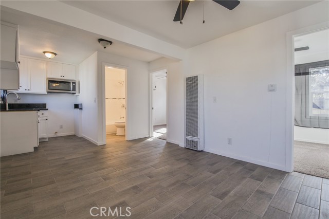 Los Angeles, California, 90047, United States, 5 Bedrooms Bedrooms, ,Residential,For Sale,2009243